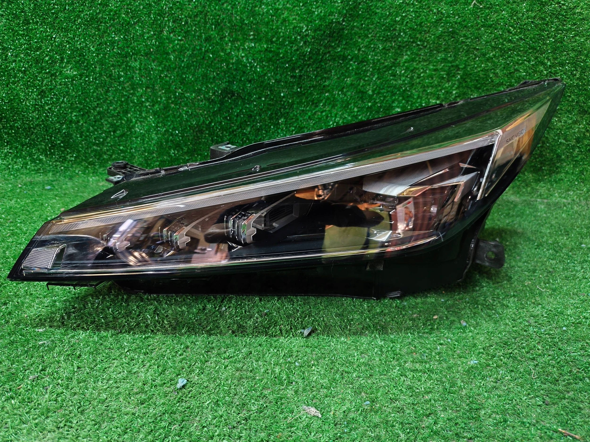 REFLEKTOR left front MG HS II 24- FULL LED NR.1294