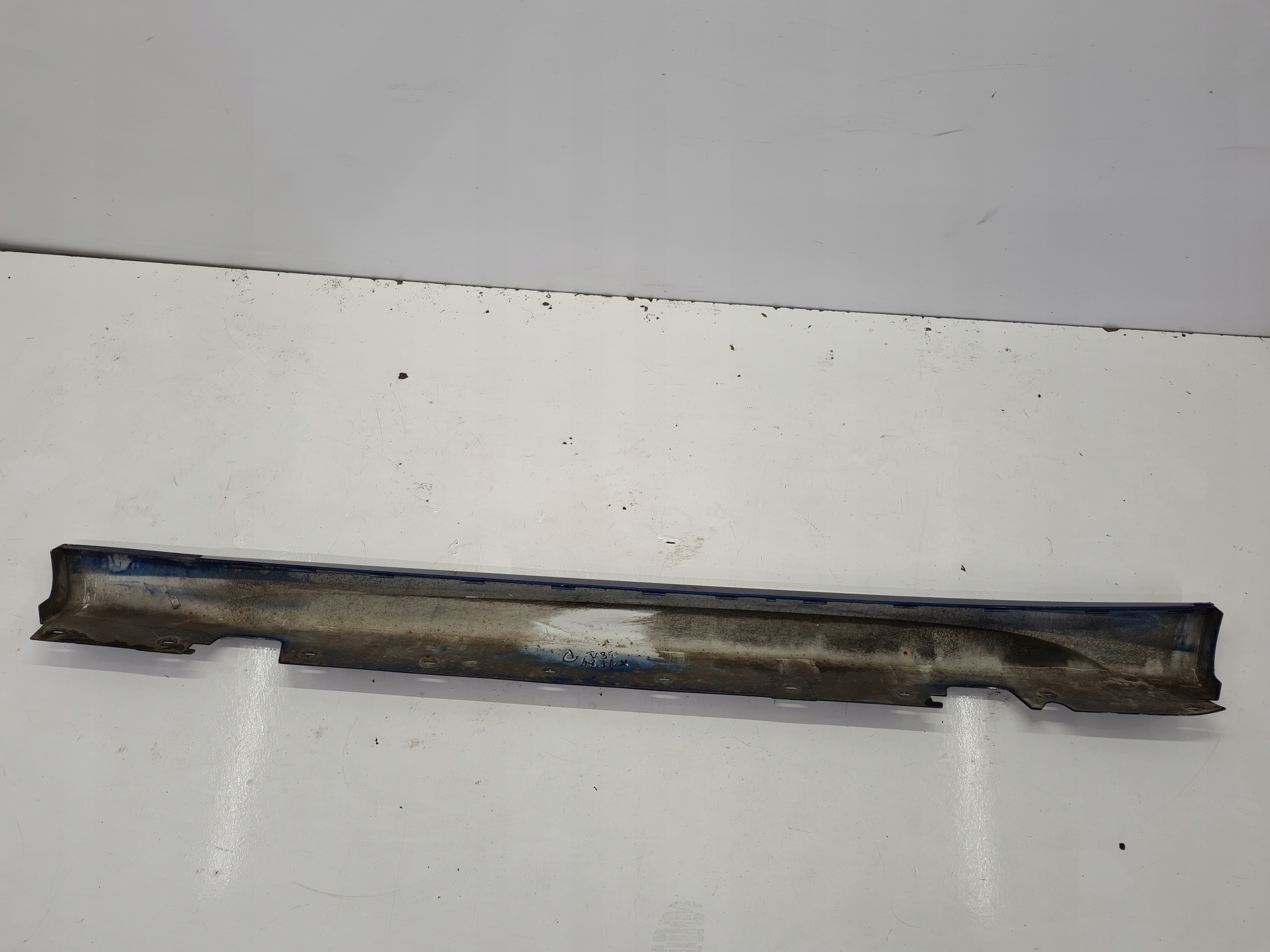 BMW X1 E84 молдинг порога правая 381