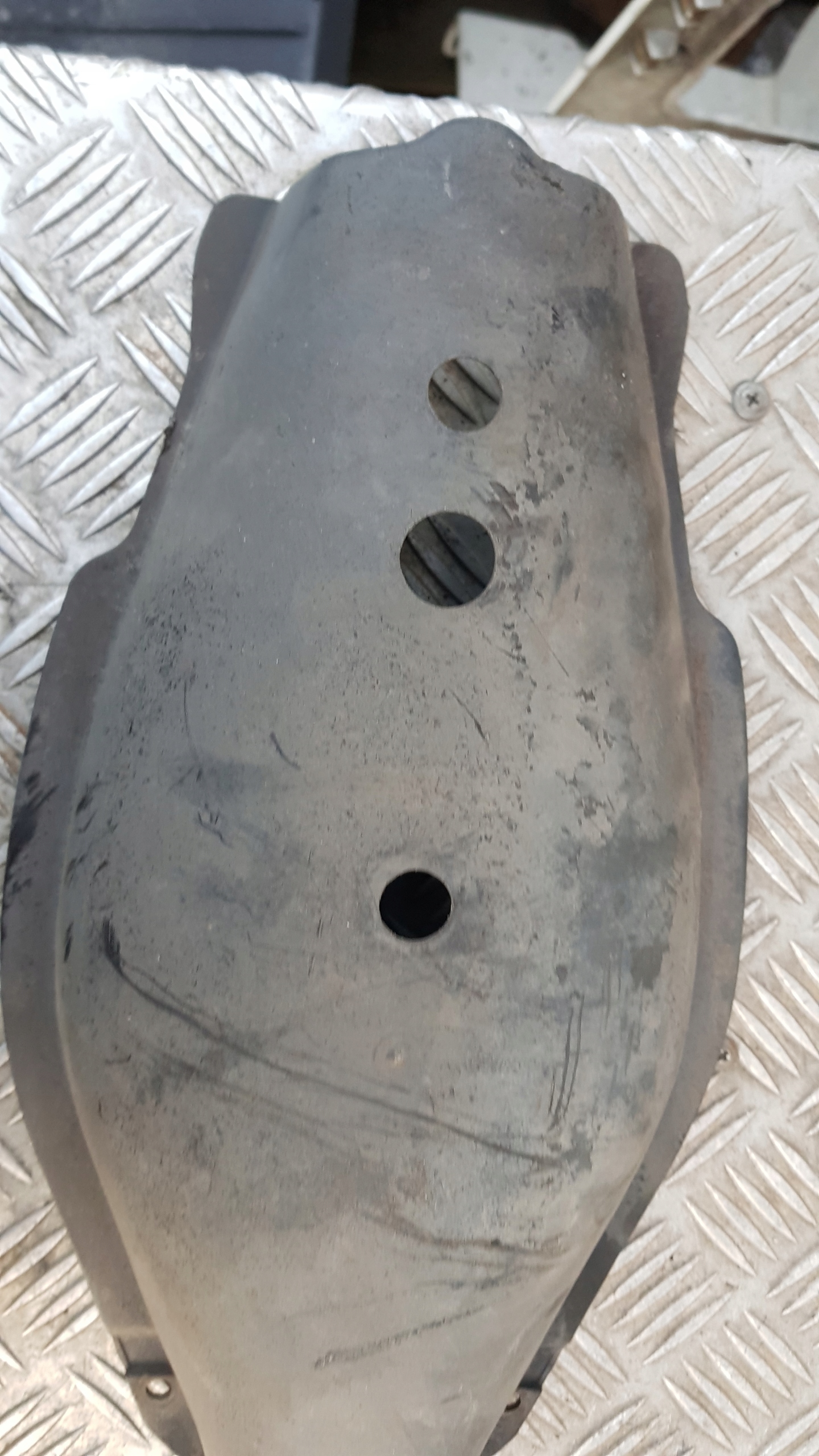 MERCEDES W203 Blende Abdeckung des Querlenkers links rechts heck