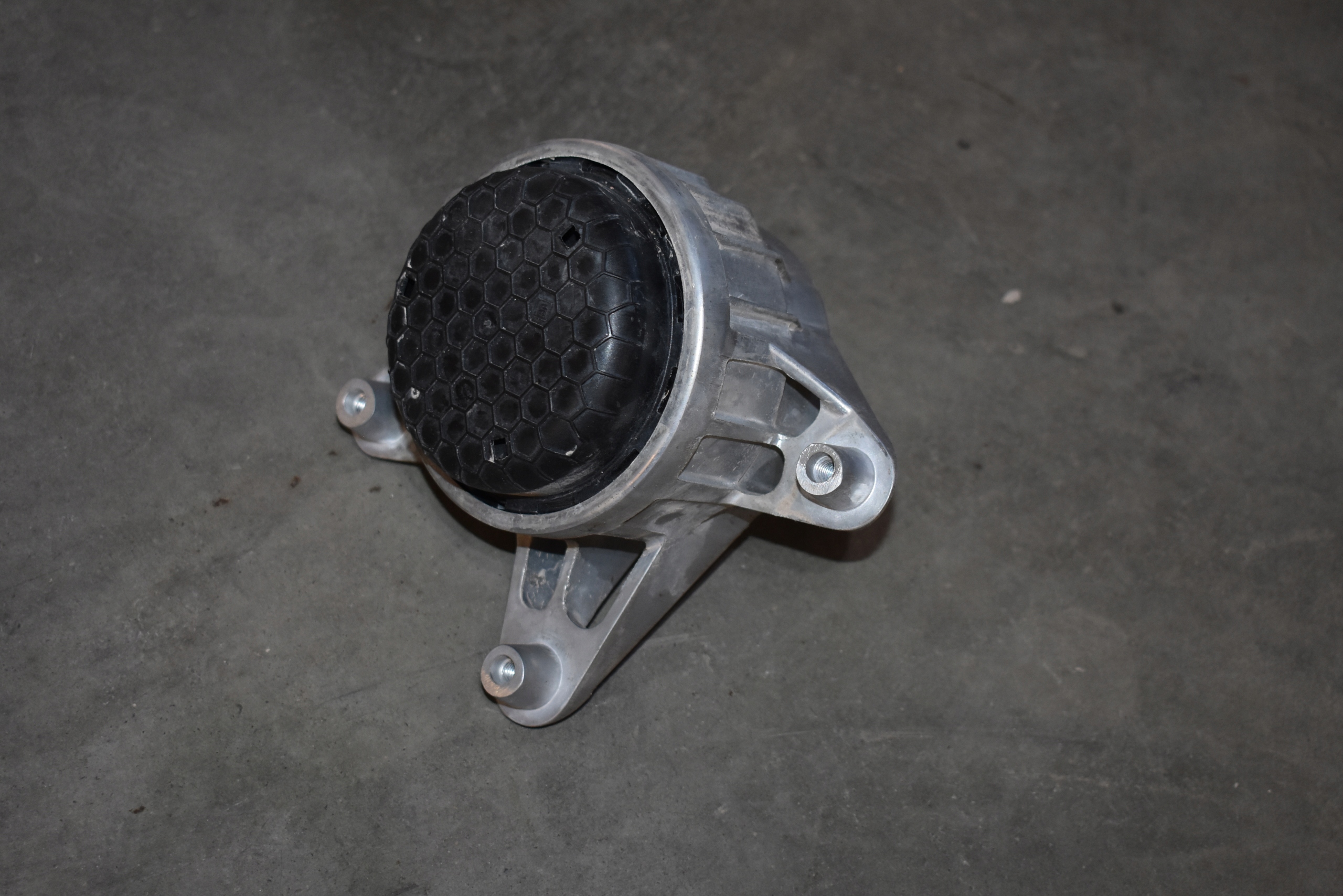 IDEALNA engine mount right MERCEDES W167 X167 1