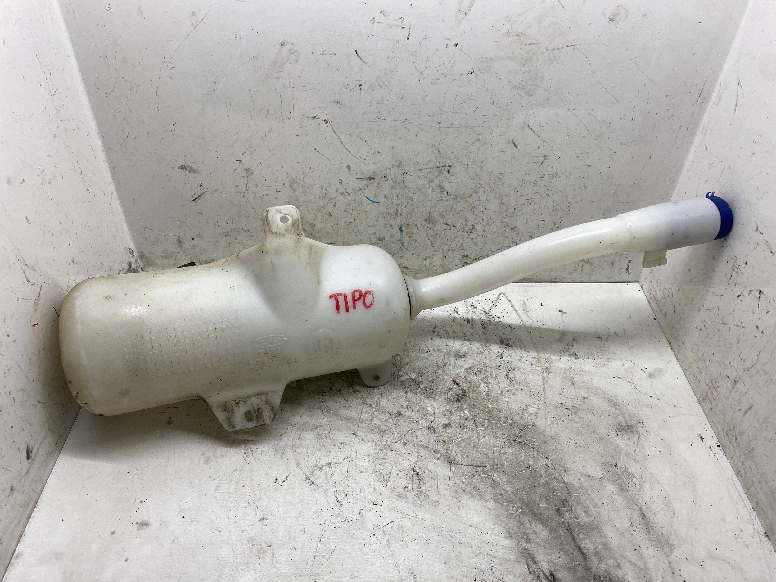 Behälter Behälter Spritzdüse FIAT TIPO II (2015-) 52031764