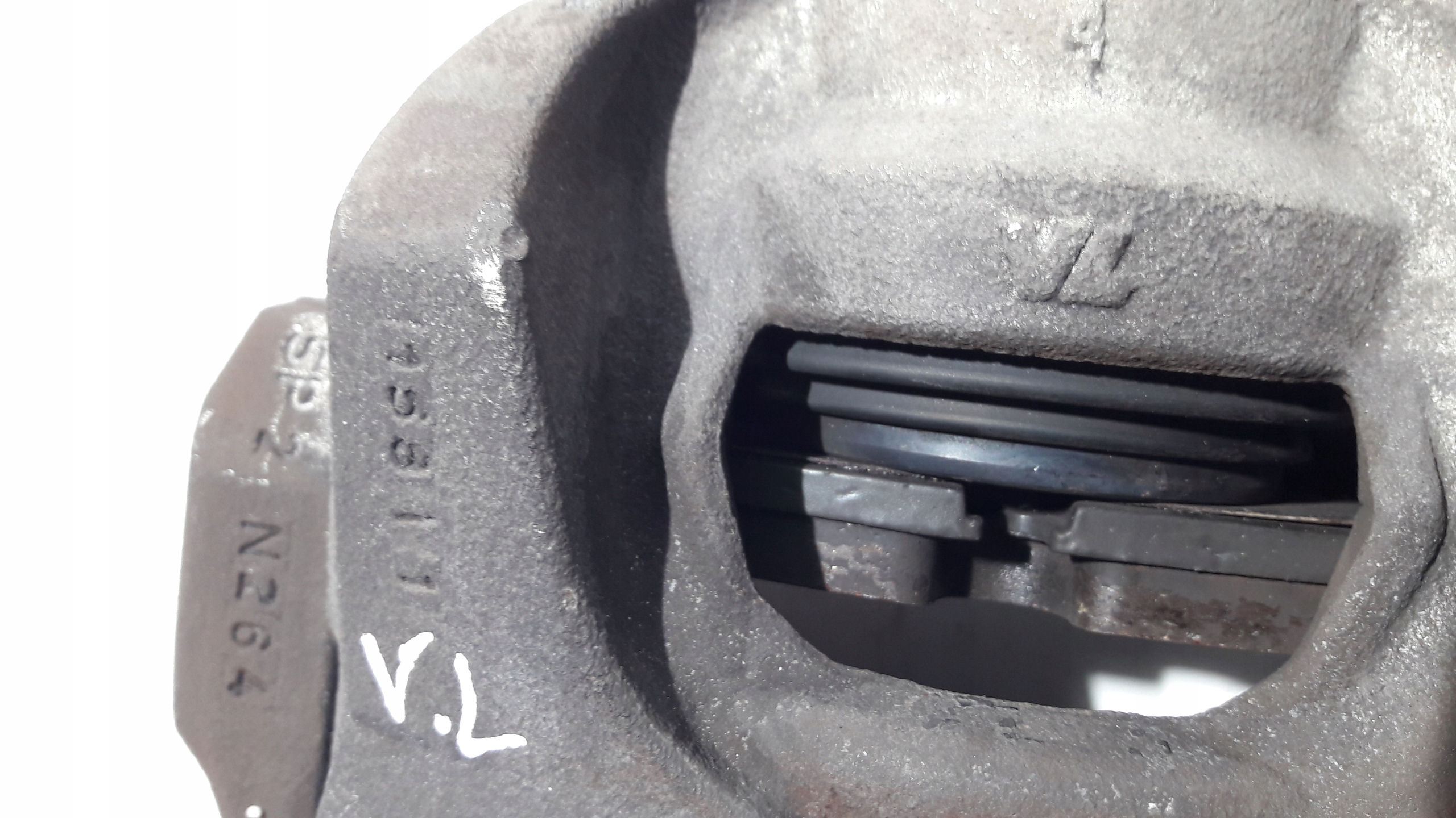 LAND ROVER EVOQUE caliper brake LEWYY front BJ32