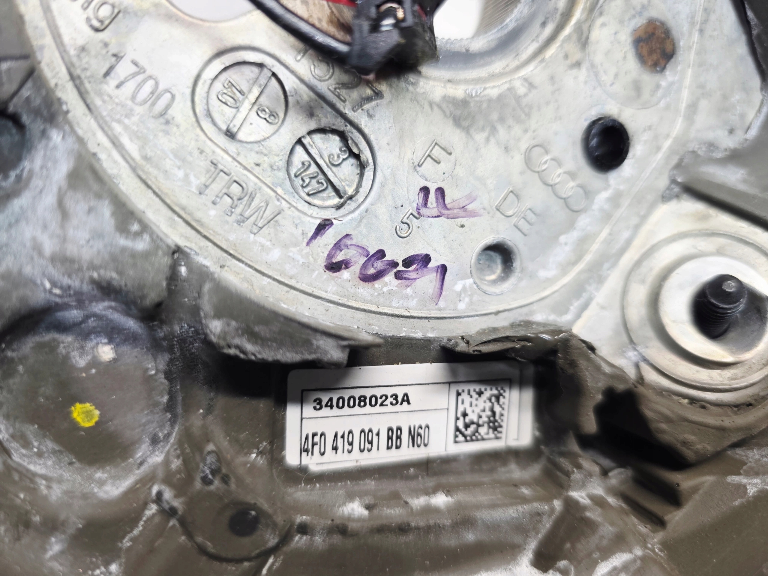 руль кожа Audi A6 C6 Q7 4L 4F0419091BB N60 комплект
