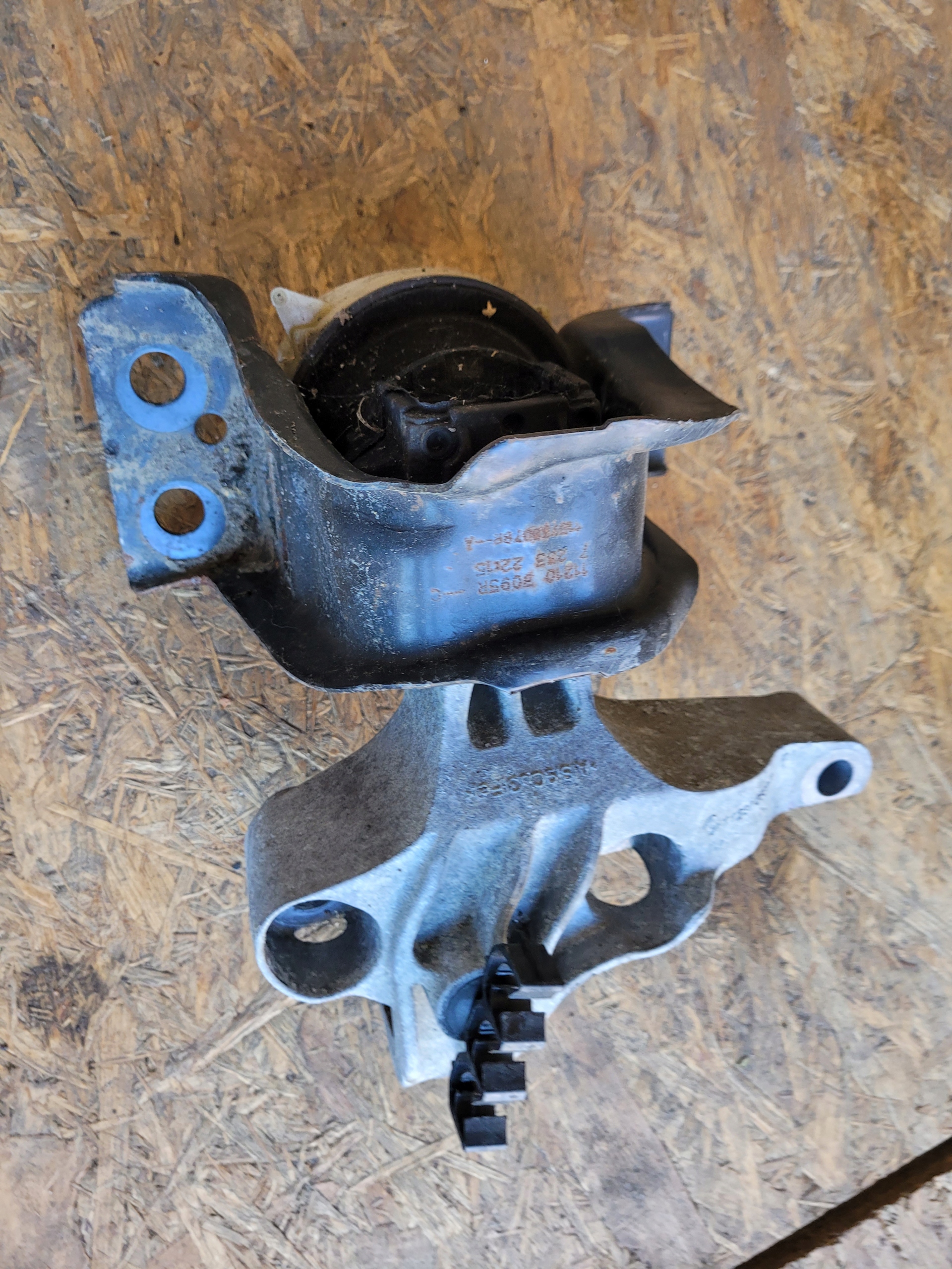 engine mount RENAULT 112103095R
