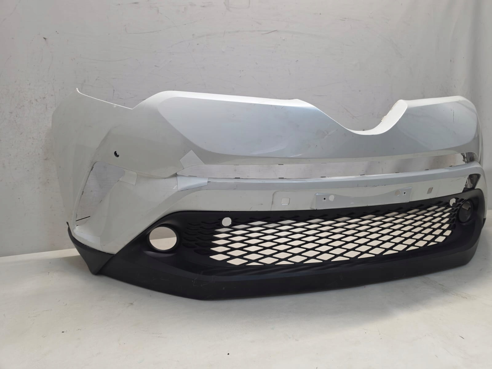 TOYOTA C-HR and 1 16-19 bumper front front 6XPDC