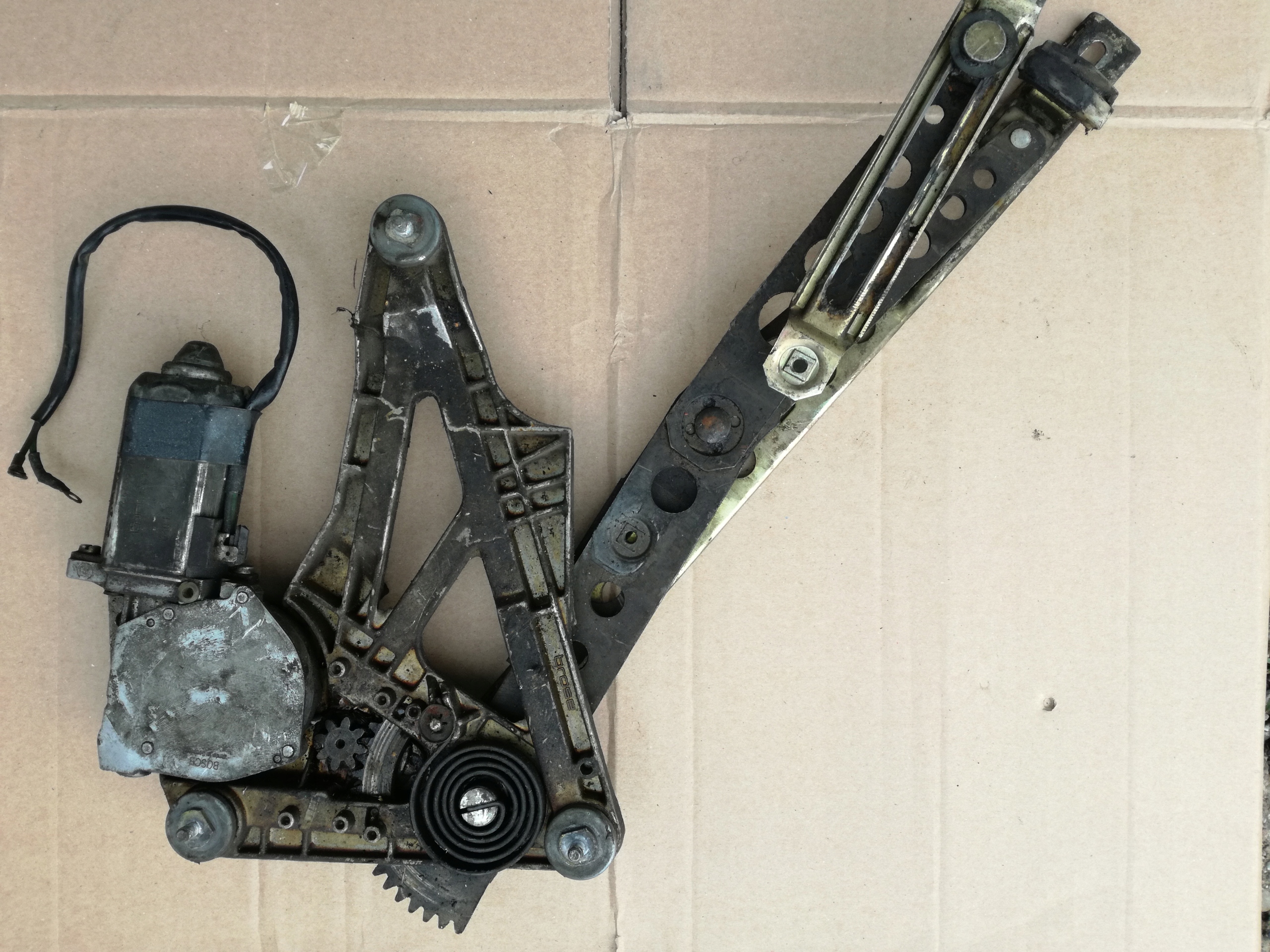 window regulator LEW front MERCEDES W123 1237202746