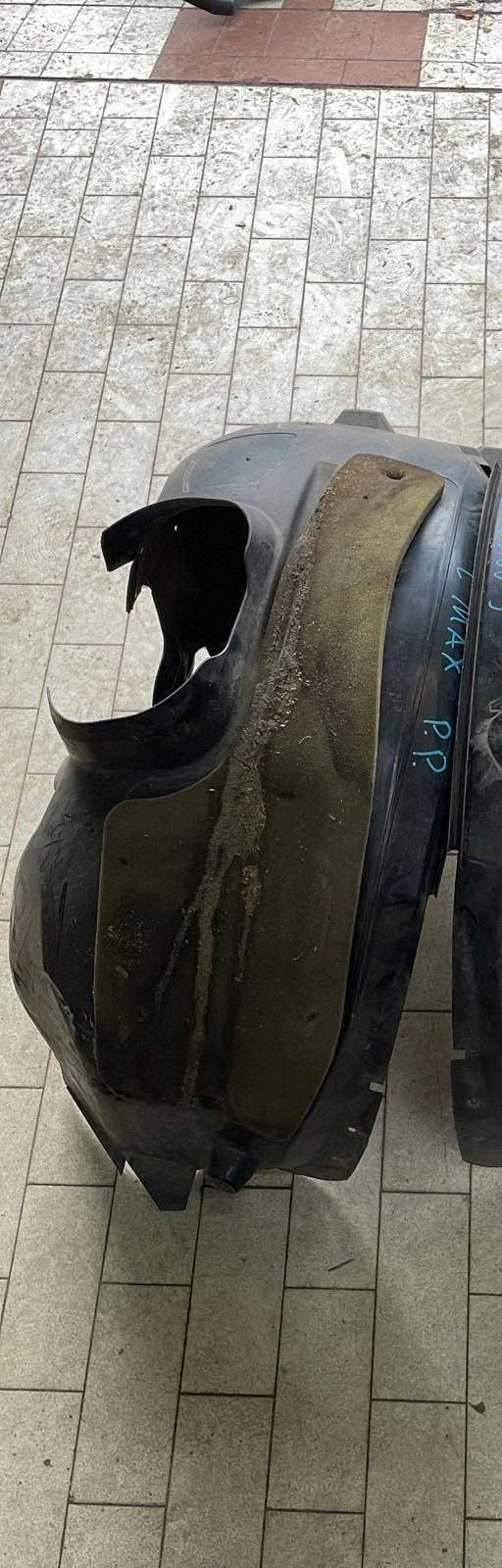mudguard front front side right Ford C-MAX II AM51R16114BF