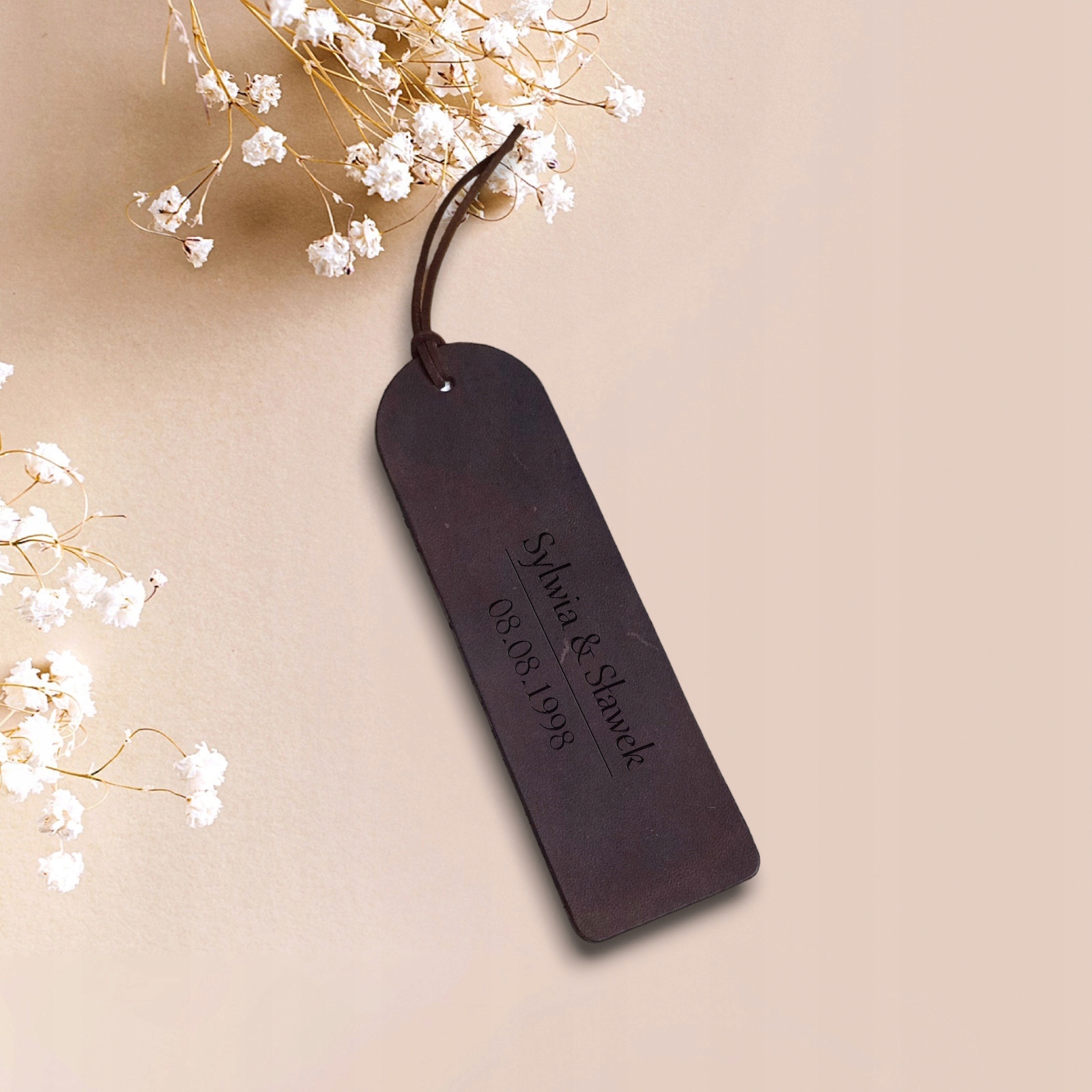 Záložka do knihy s gravírováním personalizovaná kožená s věnováním