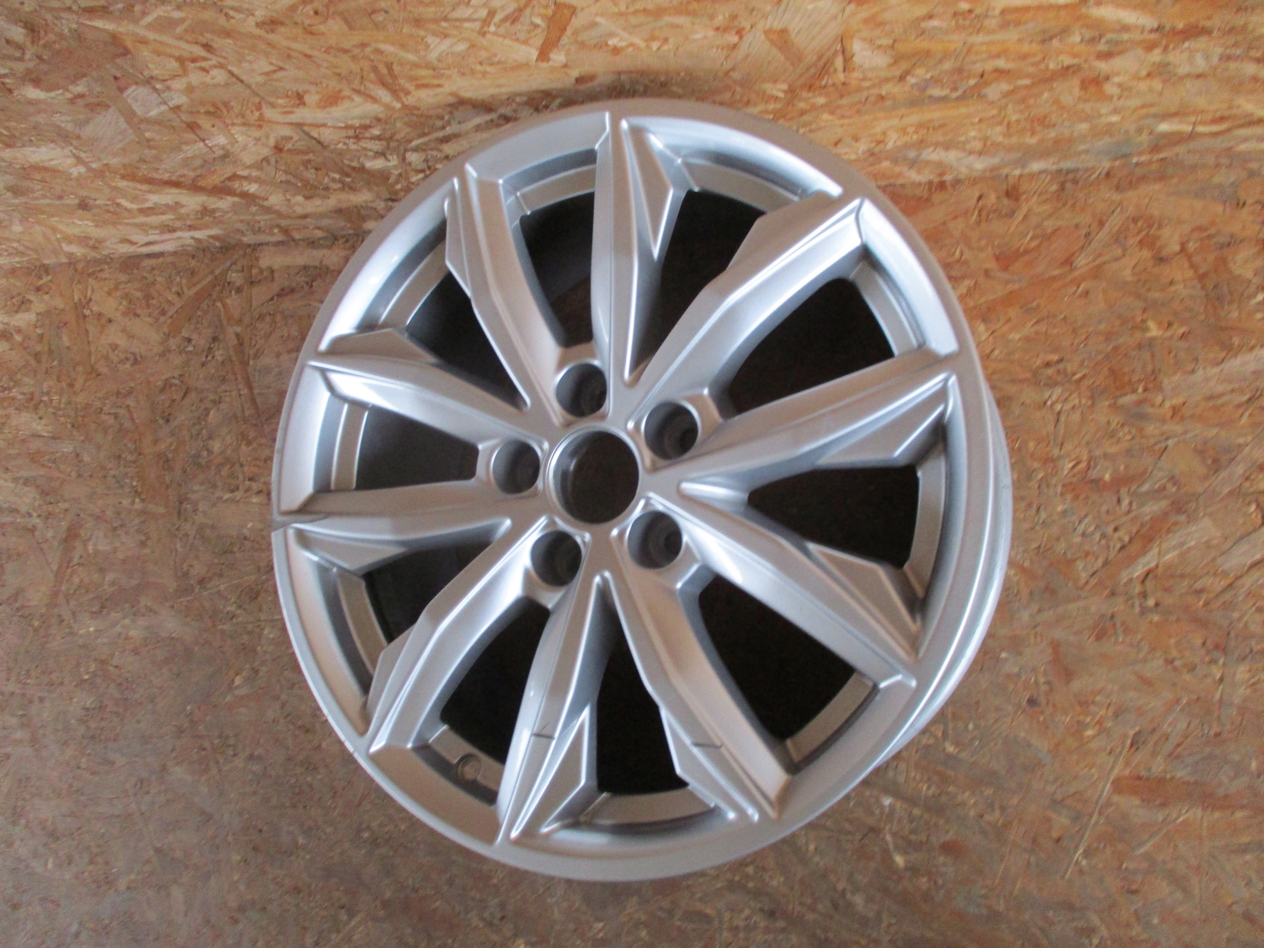 disk hliníkový AUDI Q5 80A 6Jx17 ET48 5x112
