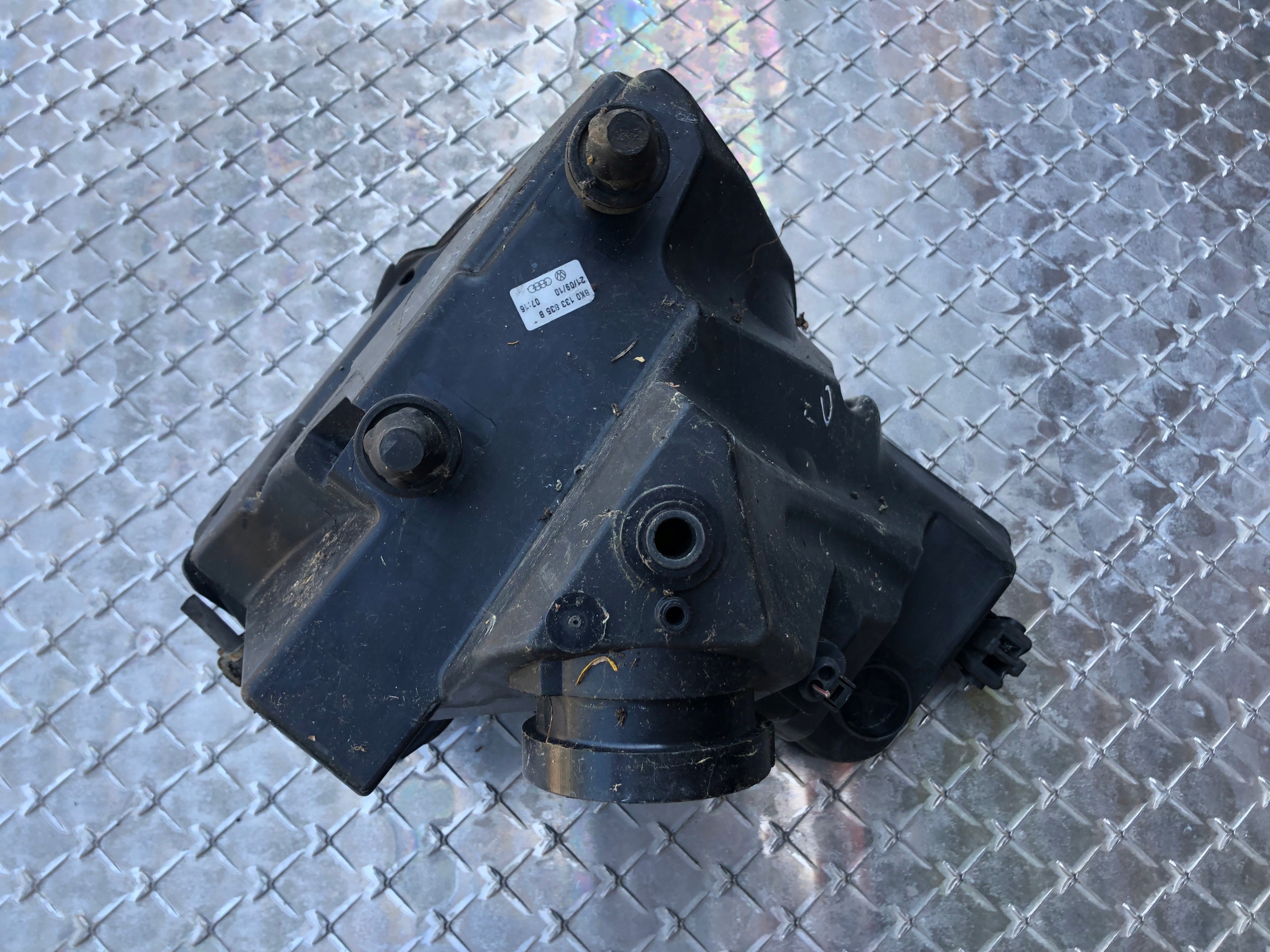 Gehäuse filter luft AUDI A4 B8 8K0133835B