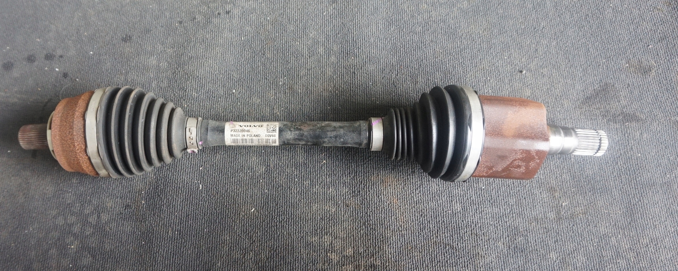 32339046 - ЛІВИЙ ВАЛ VOLVO XC40