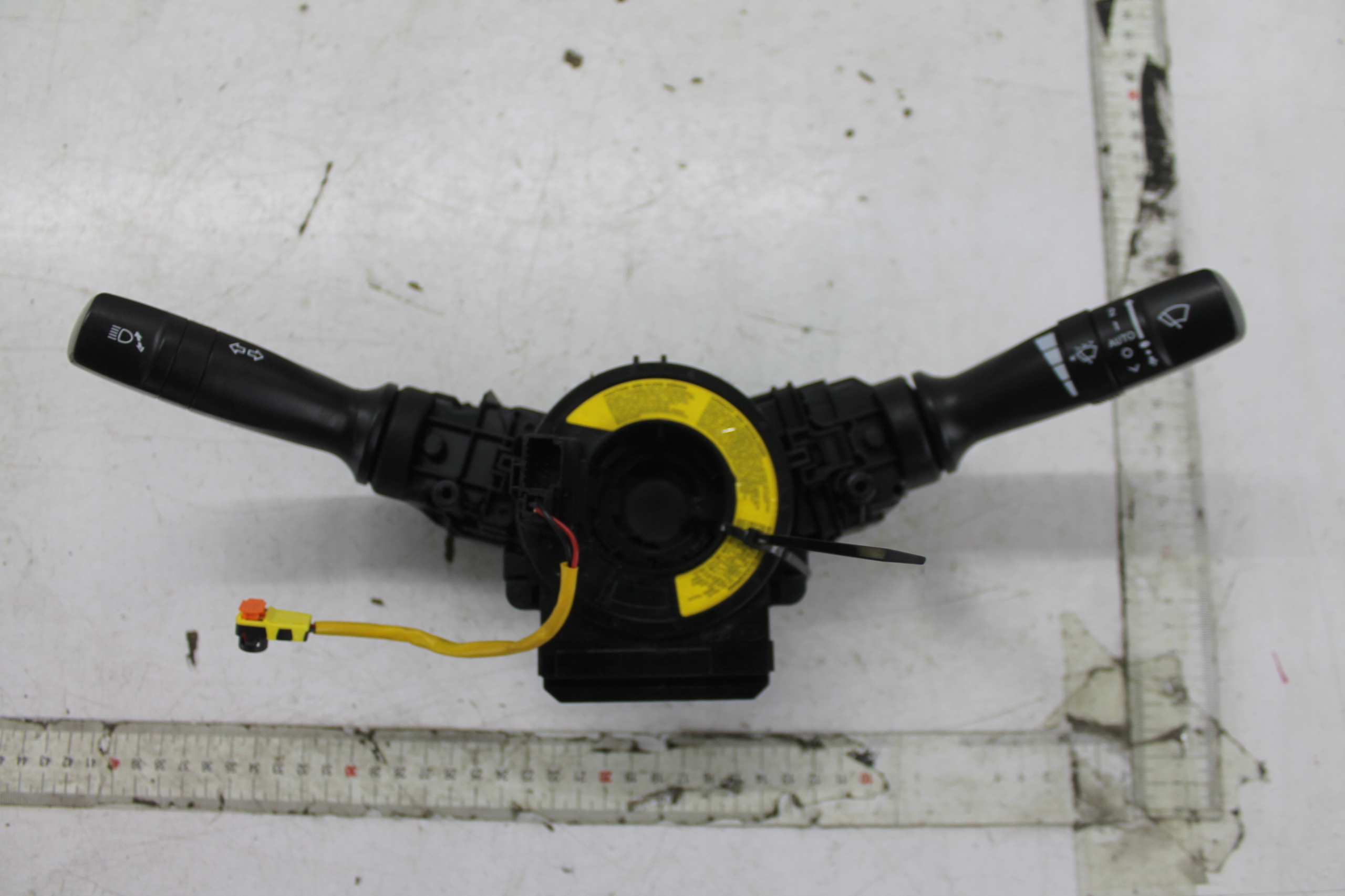 steering wheel levers and controls ring HYUNDAI I40 11-14
