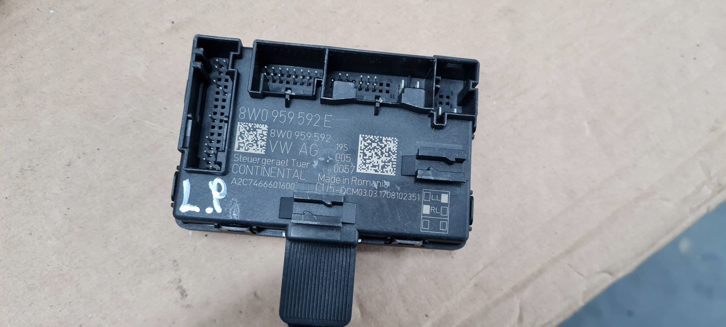 A5 8W module control unit door 8W0959592E A4 B9 8W