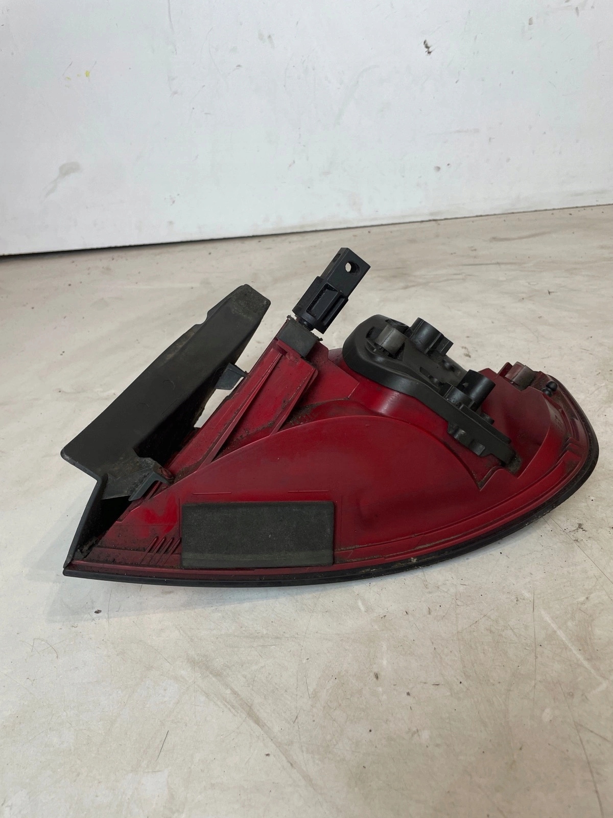light rear part rear left w fender Audi A4 B8 sedan