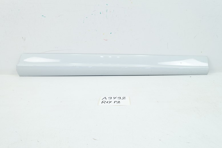moulding door right front AUDI Q5 SQ5 8R0853960B