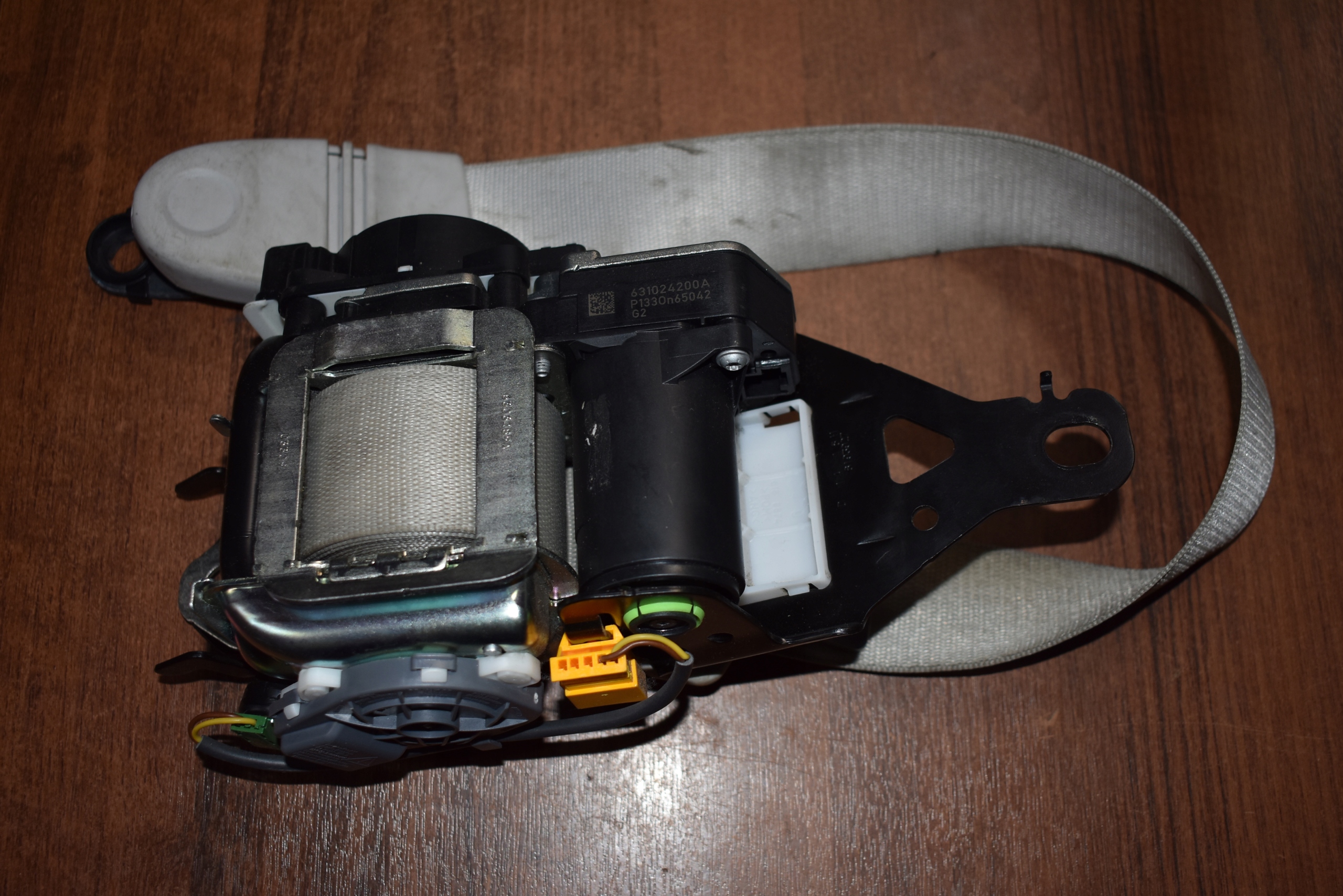 IDEALNY tension belt left front MERCEDES W217 1