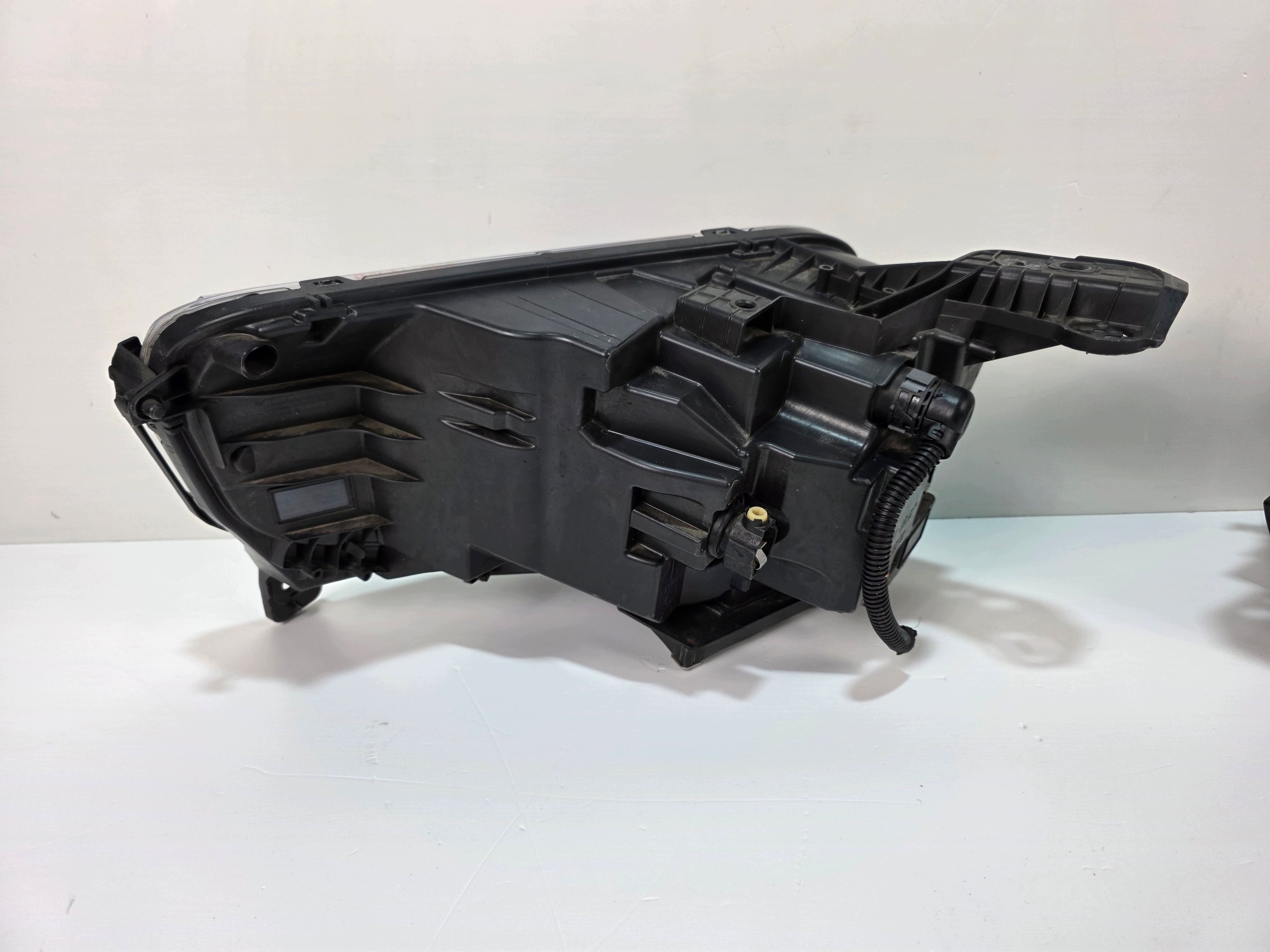 lights front FULL LED JEEP AVENGER L747251 L747250