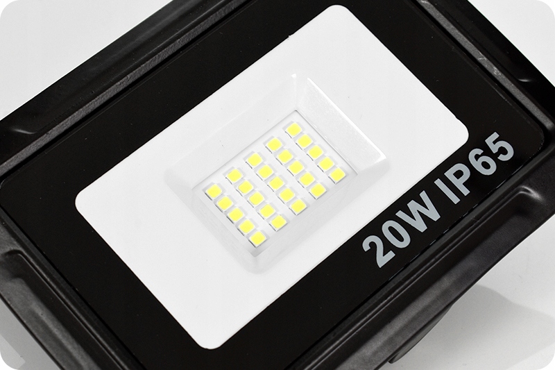 NAŚWIETLACZ HALOGEN LED 20W IP65 ZEWNĘTRZNY Jasność 1600 lm