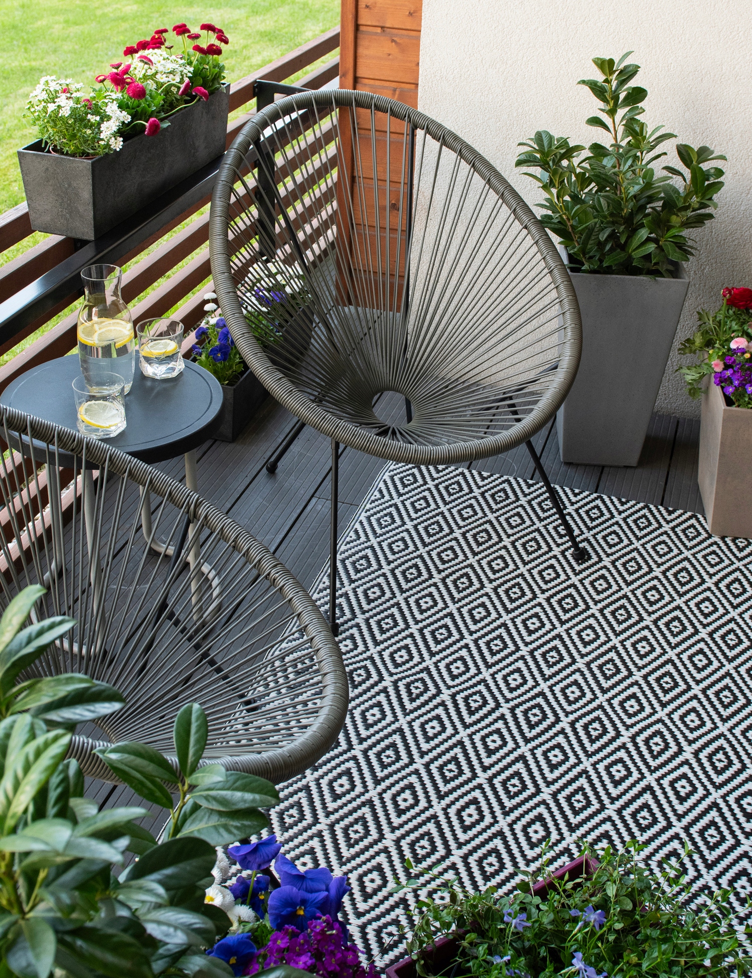 DYWAN TARASOWY WODOODPORNY ZEWNĘTRZNY 120x170cm MATA NA TARAS BALKON OGRÓD Kształt prostokątny