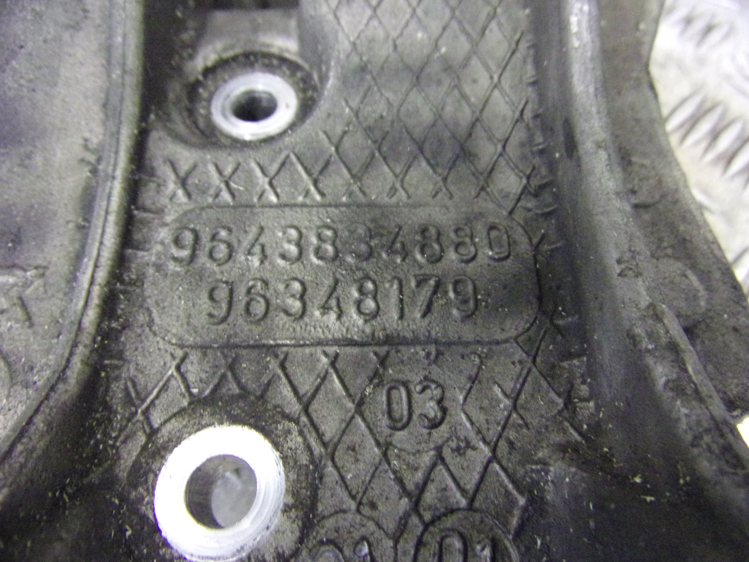 supporto staffa alternatore CITROEN C5 96348179