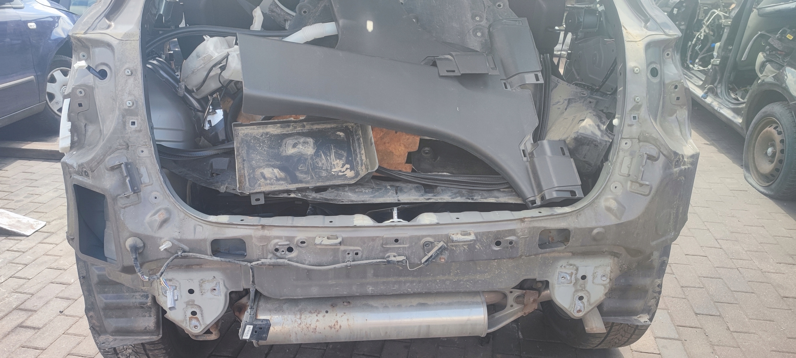 CITROEN C4 AIRCROSS 12-16 PAS TYŁ TYLNY WANNA C06