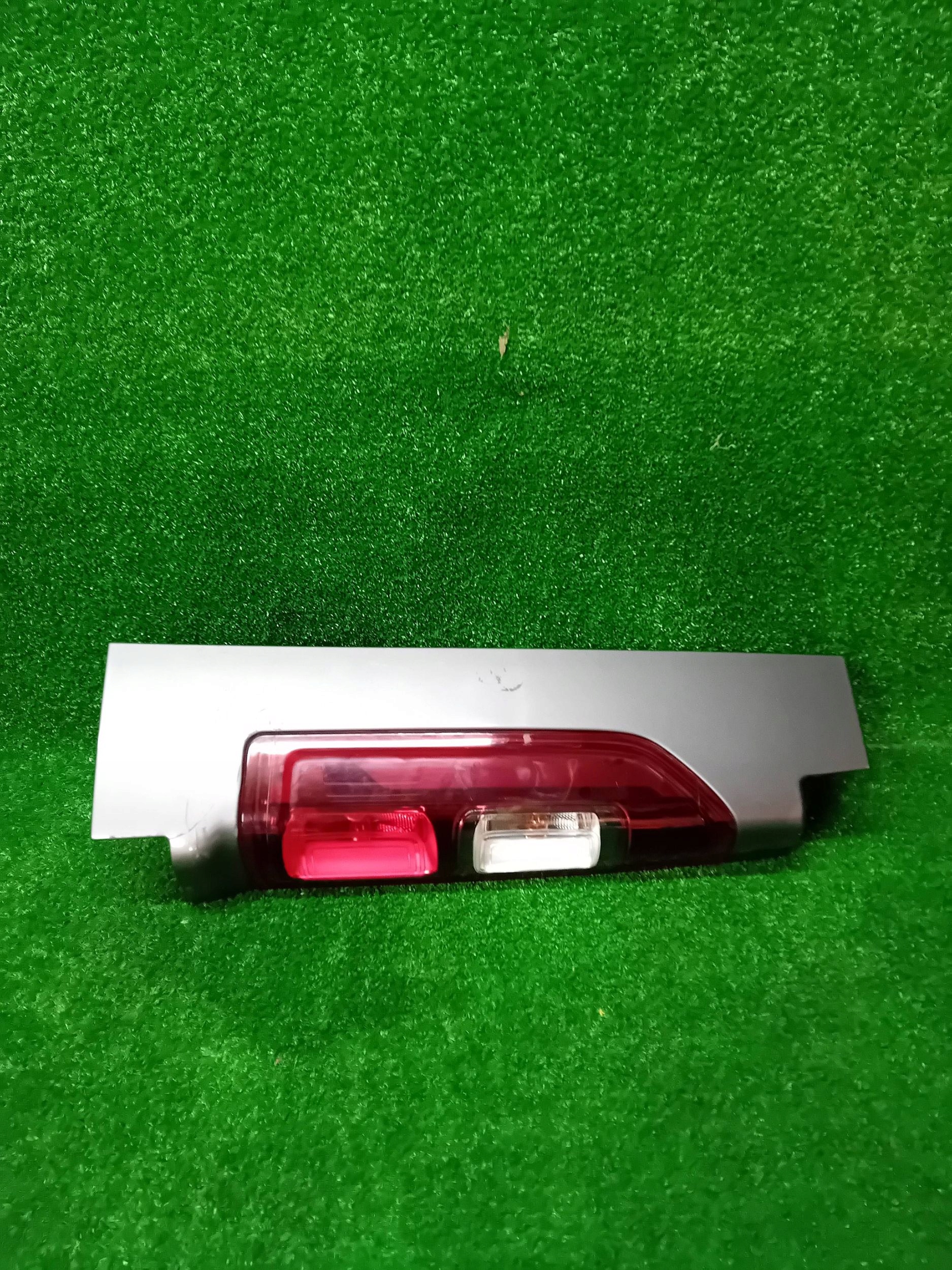 light rear part rear left RENAULT TRAFIC III OPEL VIVARO B 14- NR.92