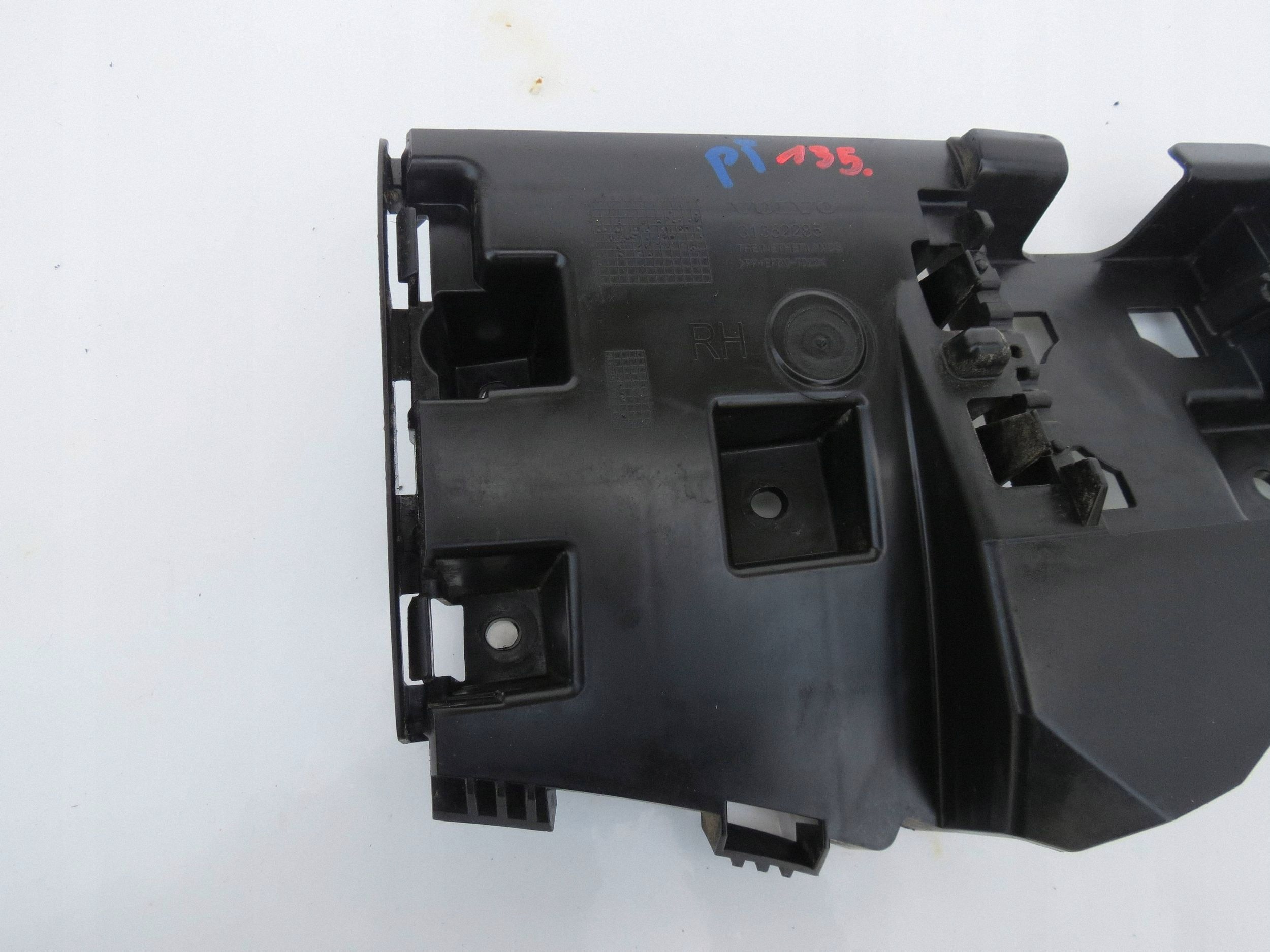 Support Support plaque Poignée Pare choc Droite Arrière VOLVO V60 S60 31352285