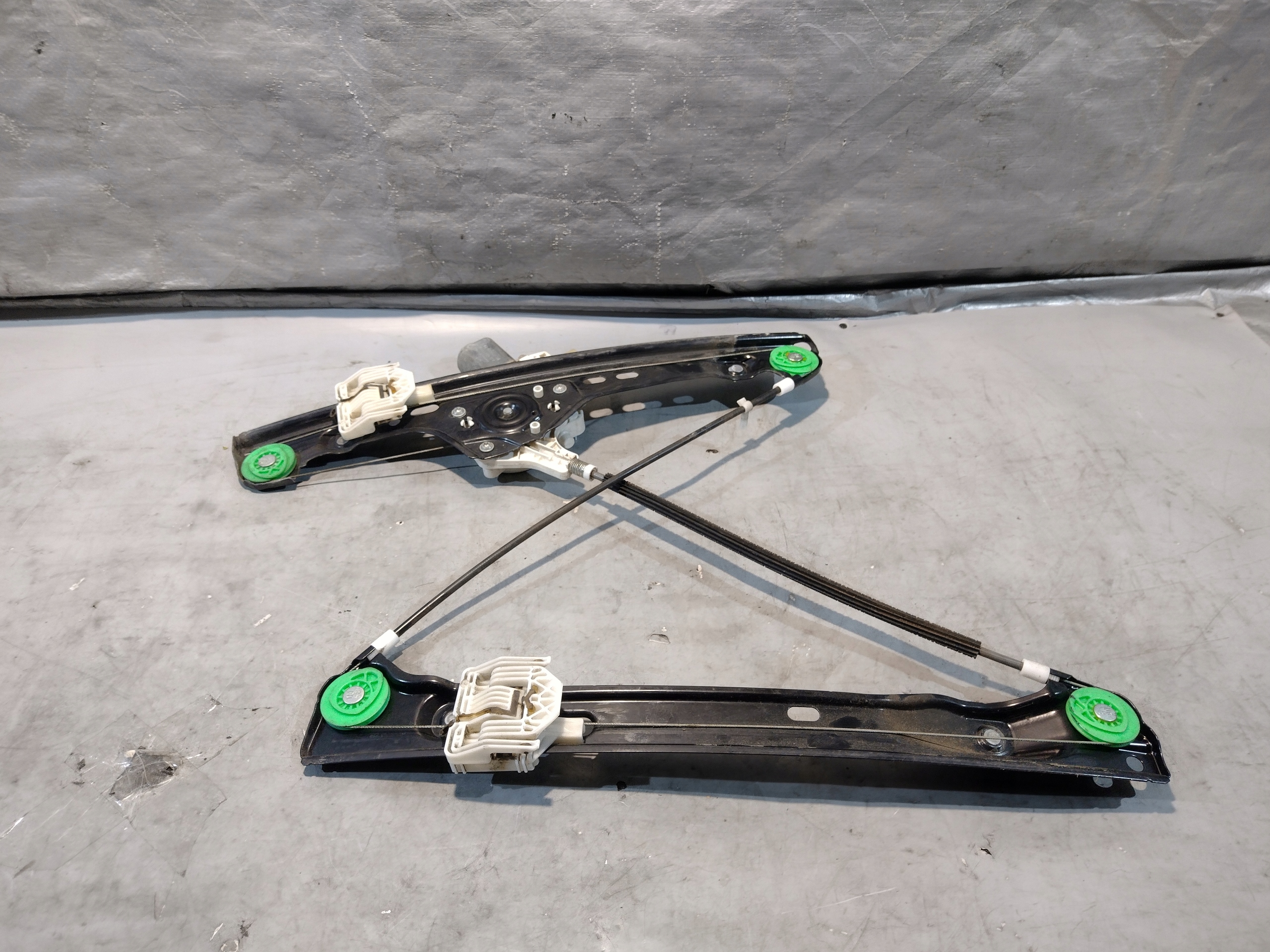 window regulator left front BMW E90 7060265S