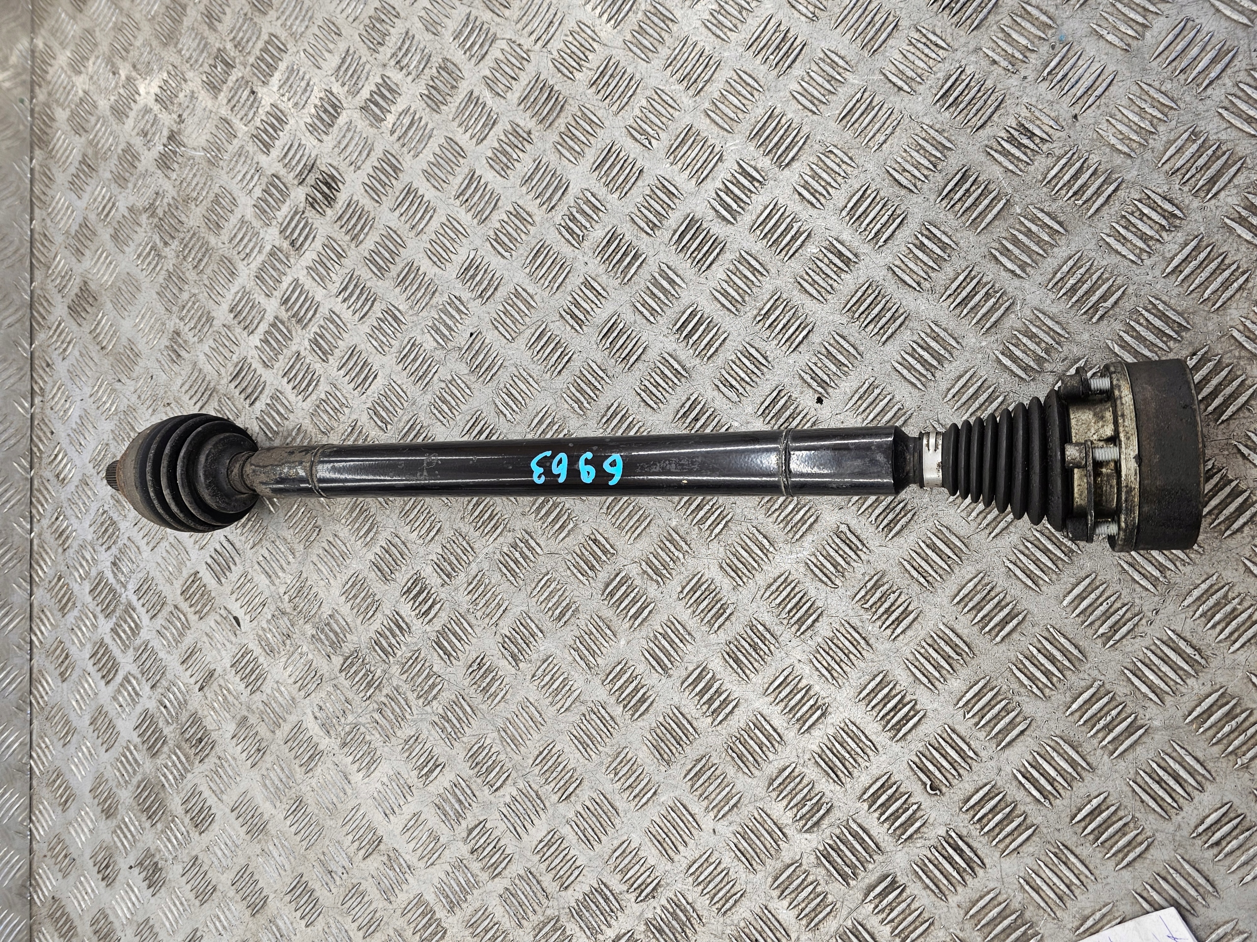 Volkswagen OE 1K0407272CC semi-axis front P NR M778