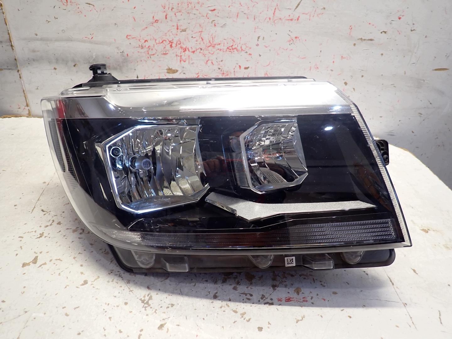light front front right VW CRAFTER II MAN TGE 2017- 7C1941006