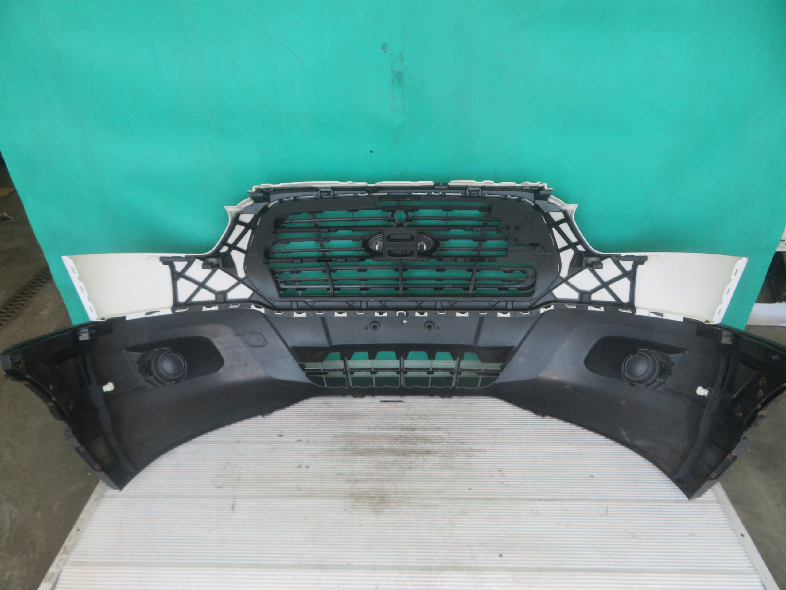 bumper front FORD TRANSIT MK8 BK31-17K819