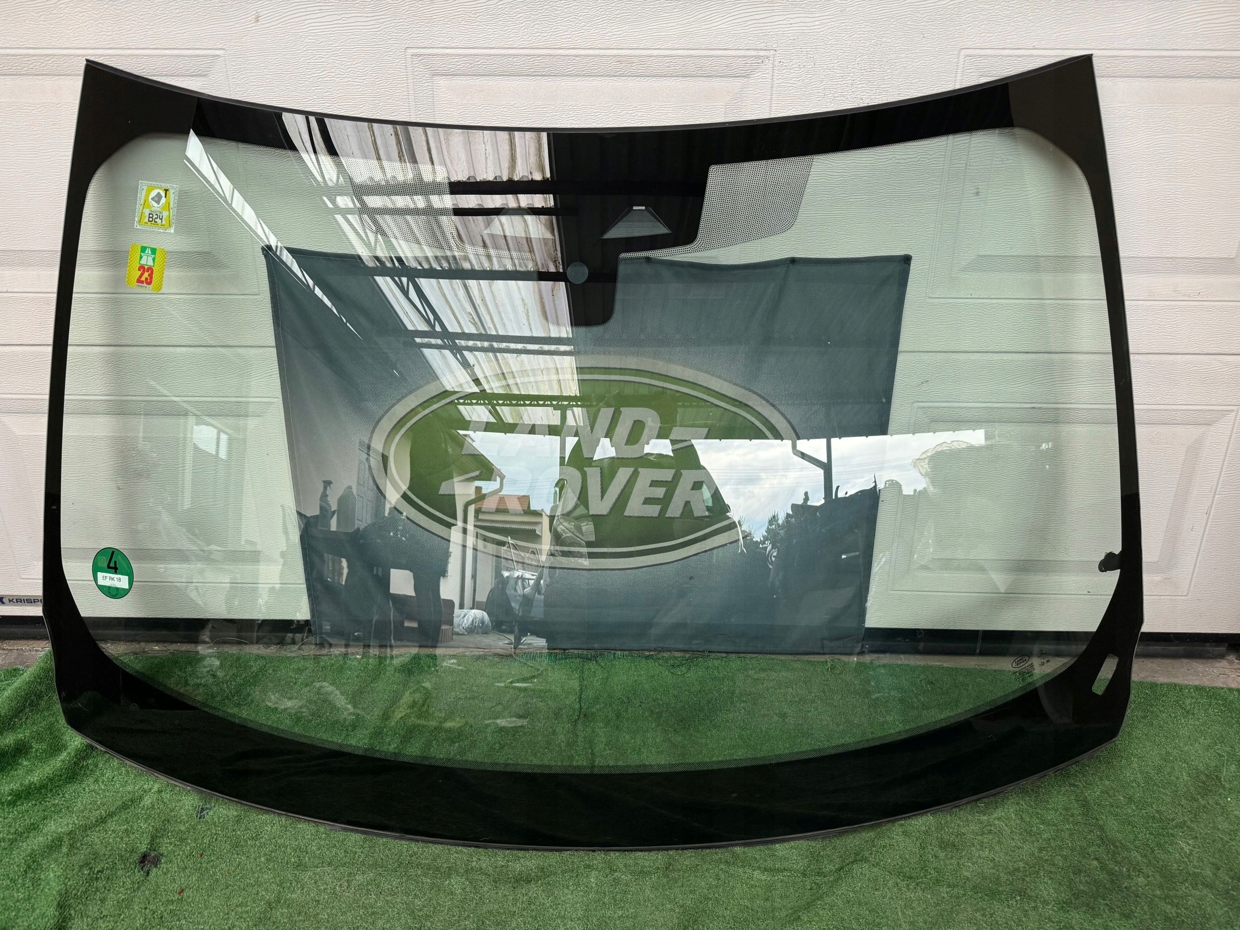 Land Rover Discovery 5 Szyba przednia / czołowa MY4203010BE