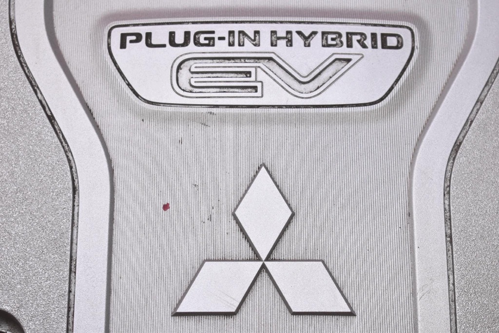 motorabdeckung oben 9499D992 MITSUBISHI OUTLANDER 3 III 2.0 PHEV 121 KM