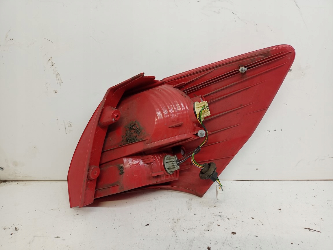 KIA VENGA light rear part rear right 92402-1P000 2009