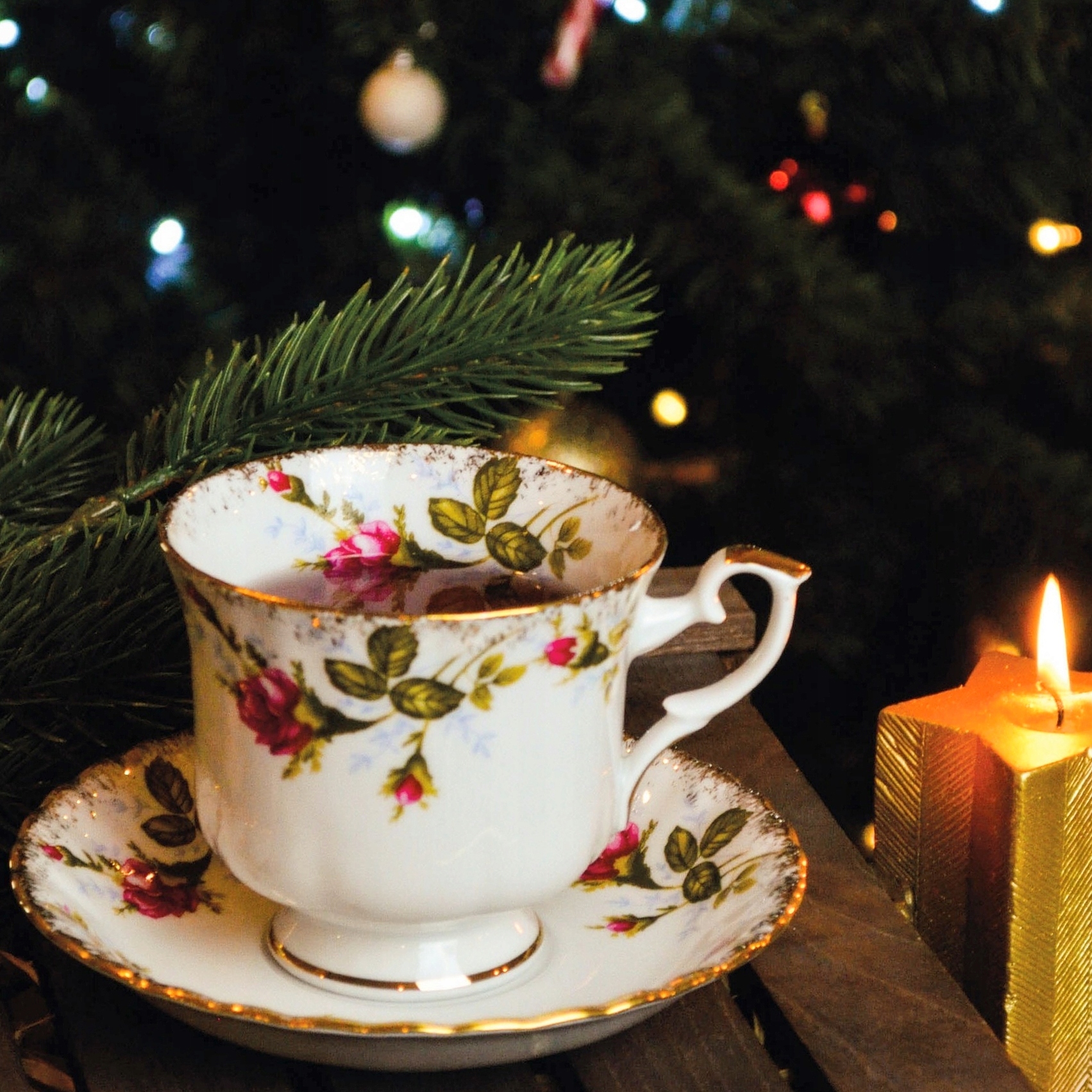 B013 Serwis Do Kawy 6/12 Róża Złota Iwona Porcelana Chodzież