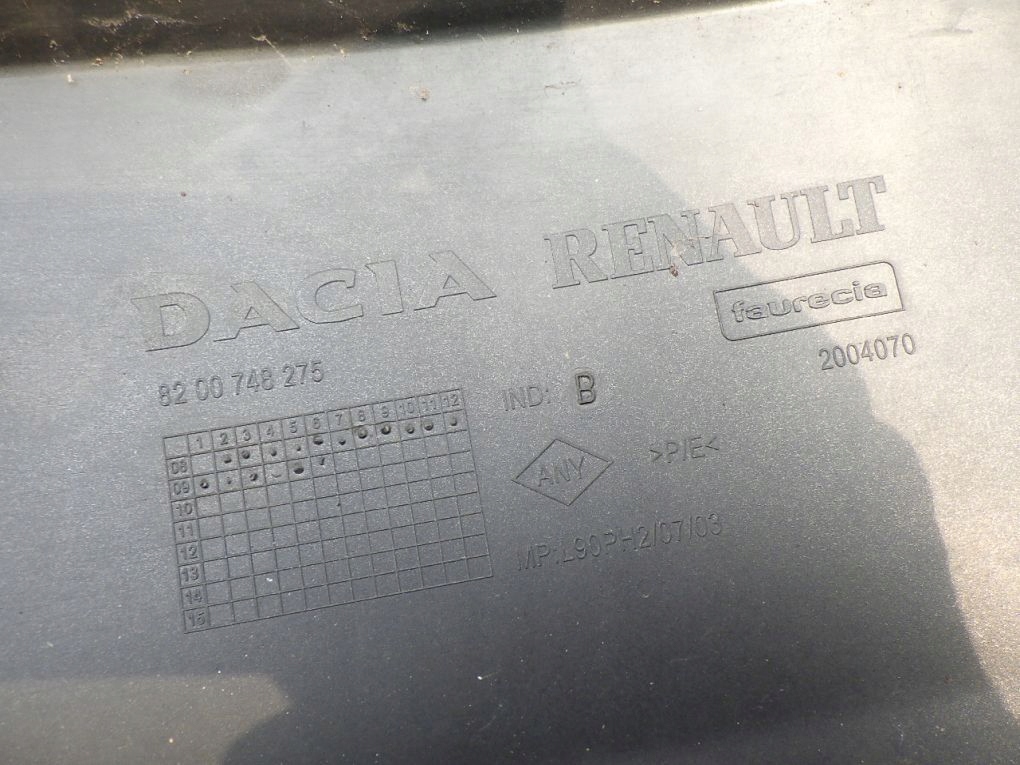 DACIA LOGAN und 09- Frontstoßstange