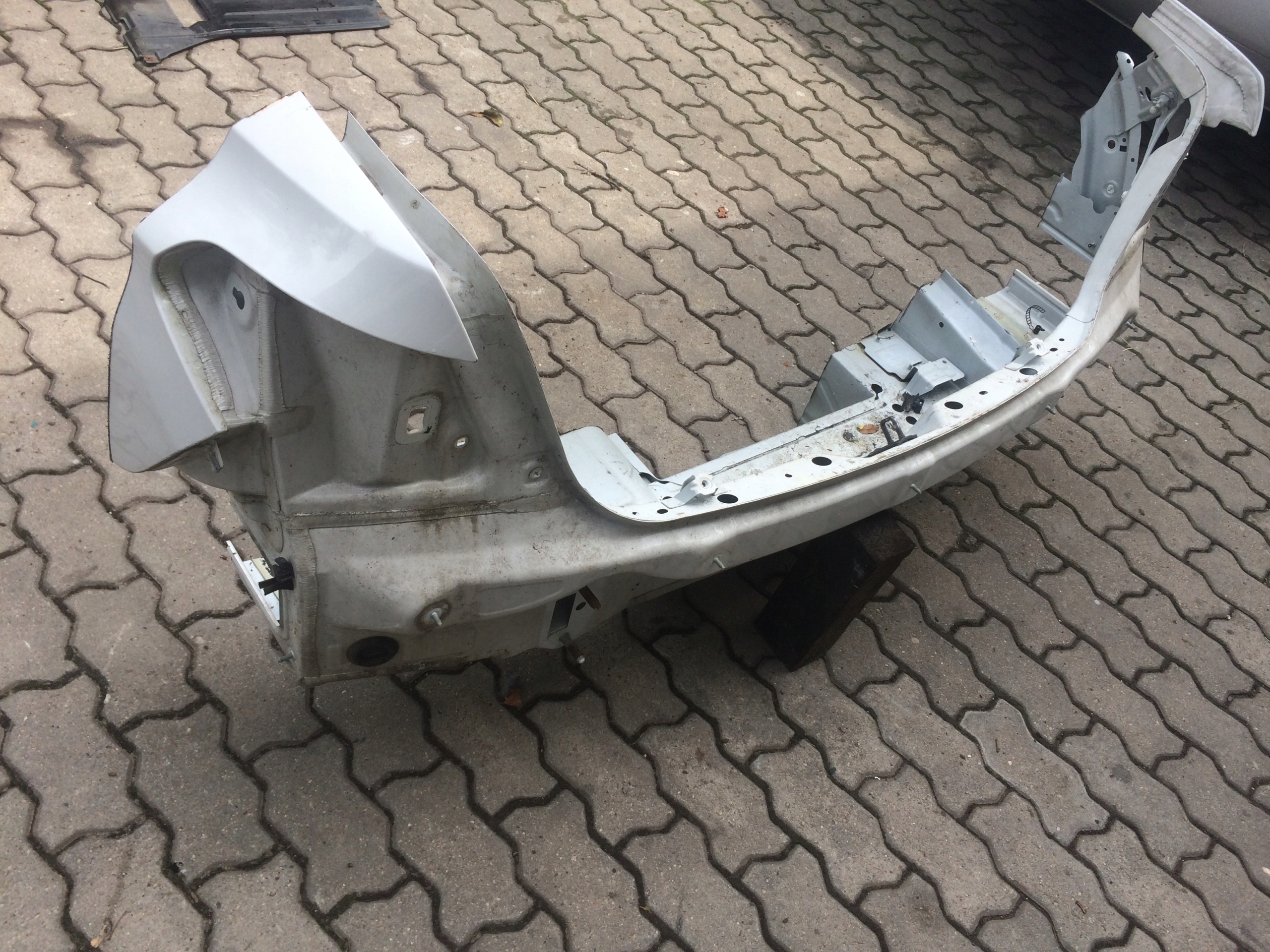 BMW 7 F01 F02 передня панель задній тітка