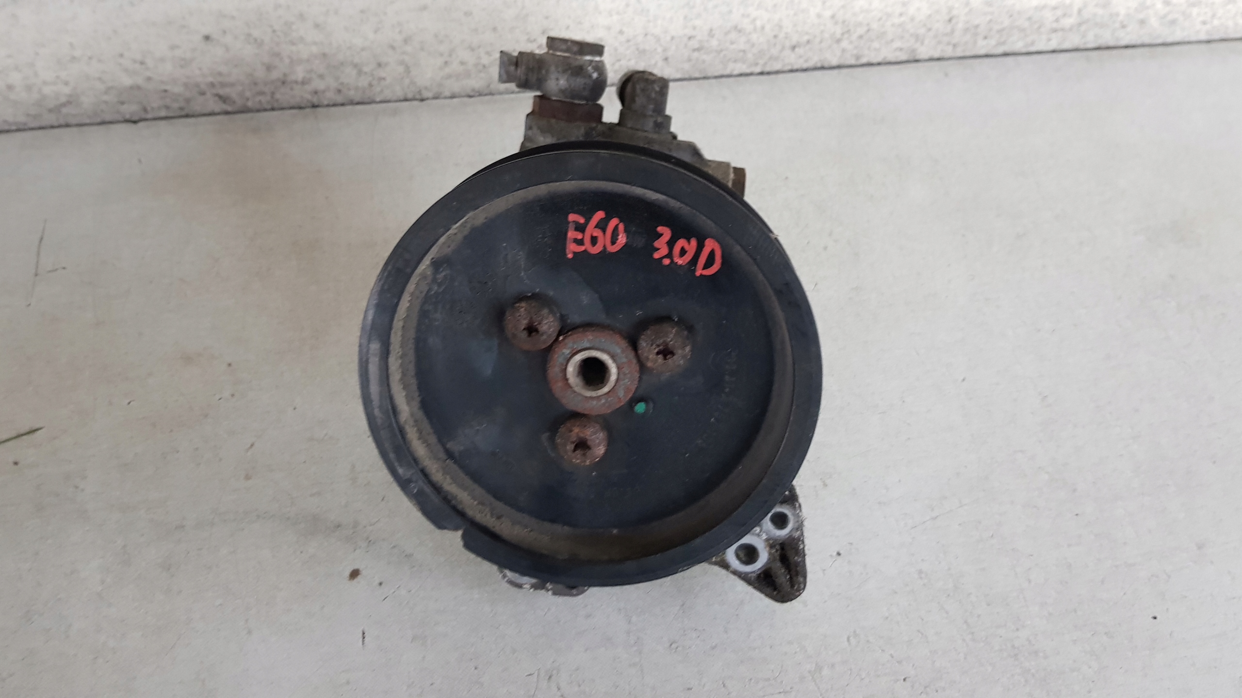 677469804 - Насос гидроусилителя BMW E60 3.0 D