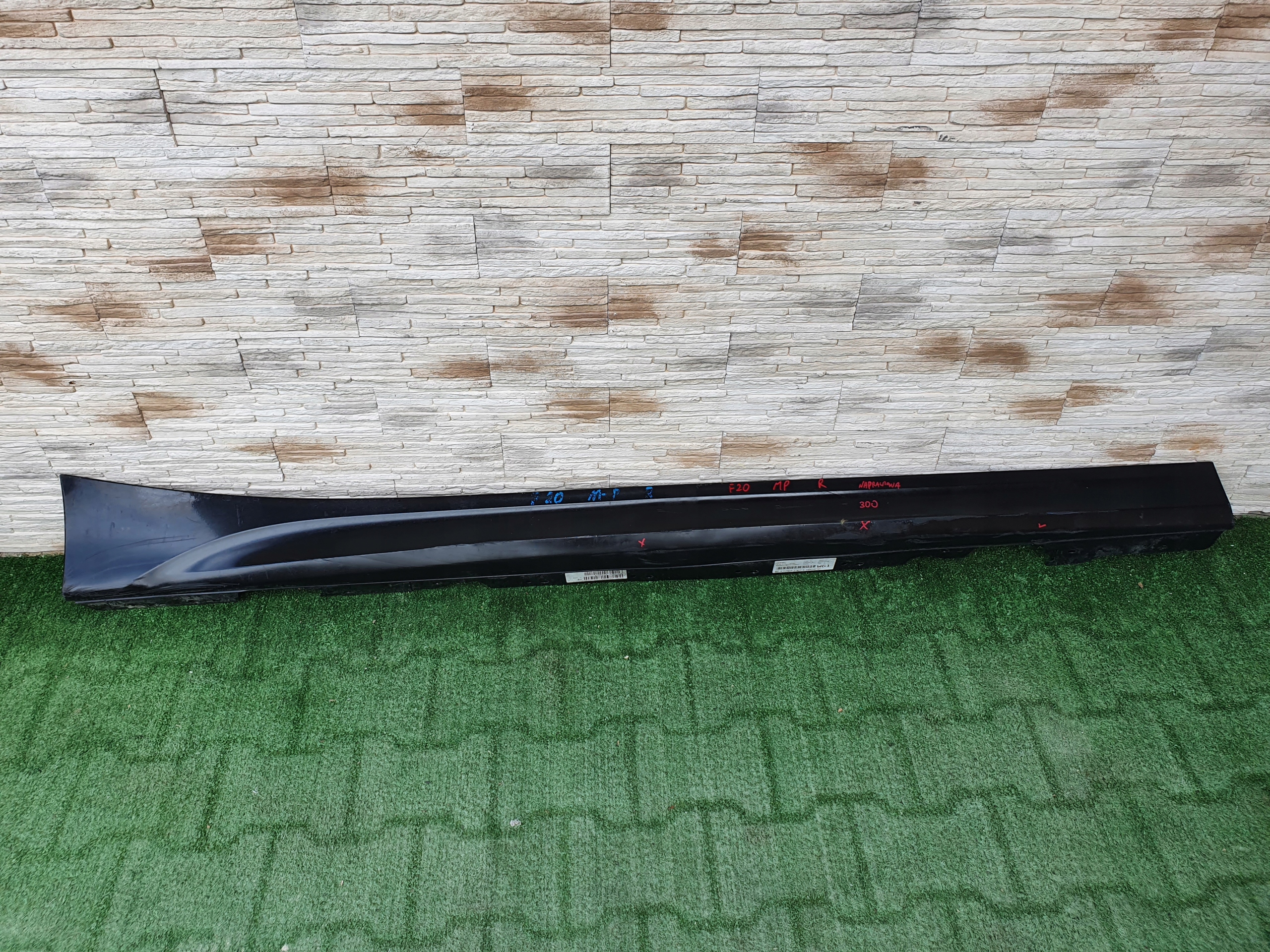 LISTWA PROGOWA PRAWA BMW 1 F20 M PAKIET