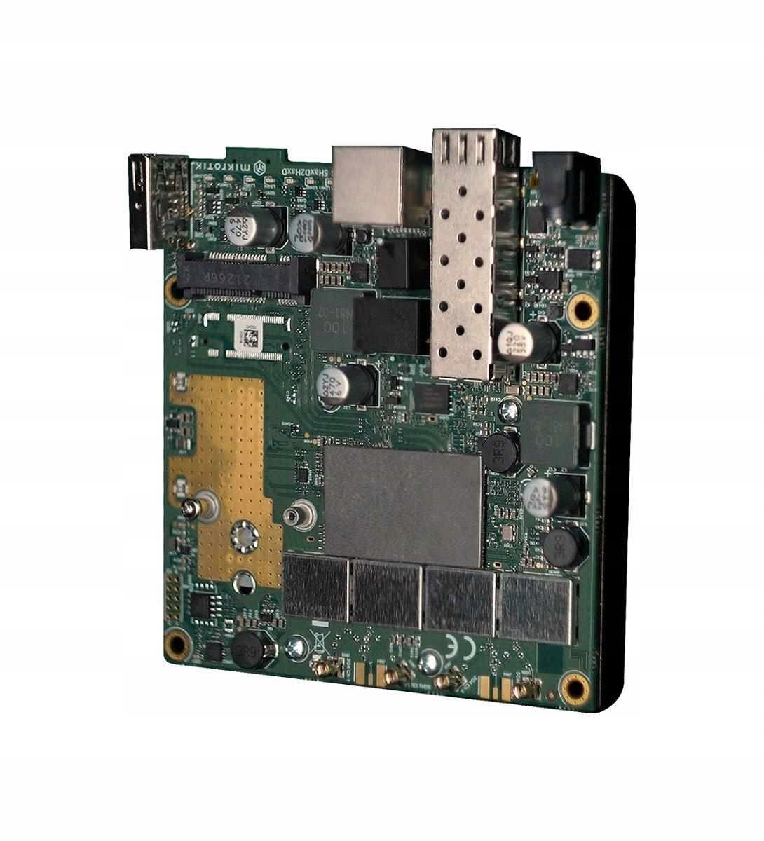 MikroTik RouterBOARD L23UGSR-5HaxD2HaxD, dual-band WiFi6, 4x MMCX, …