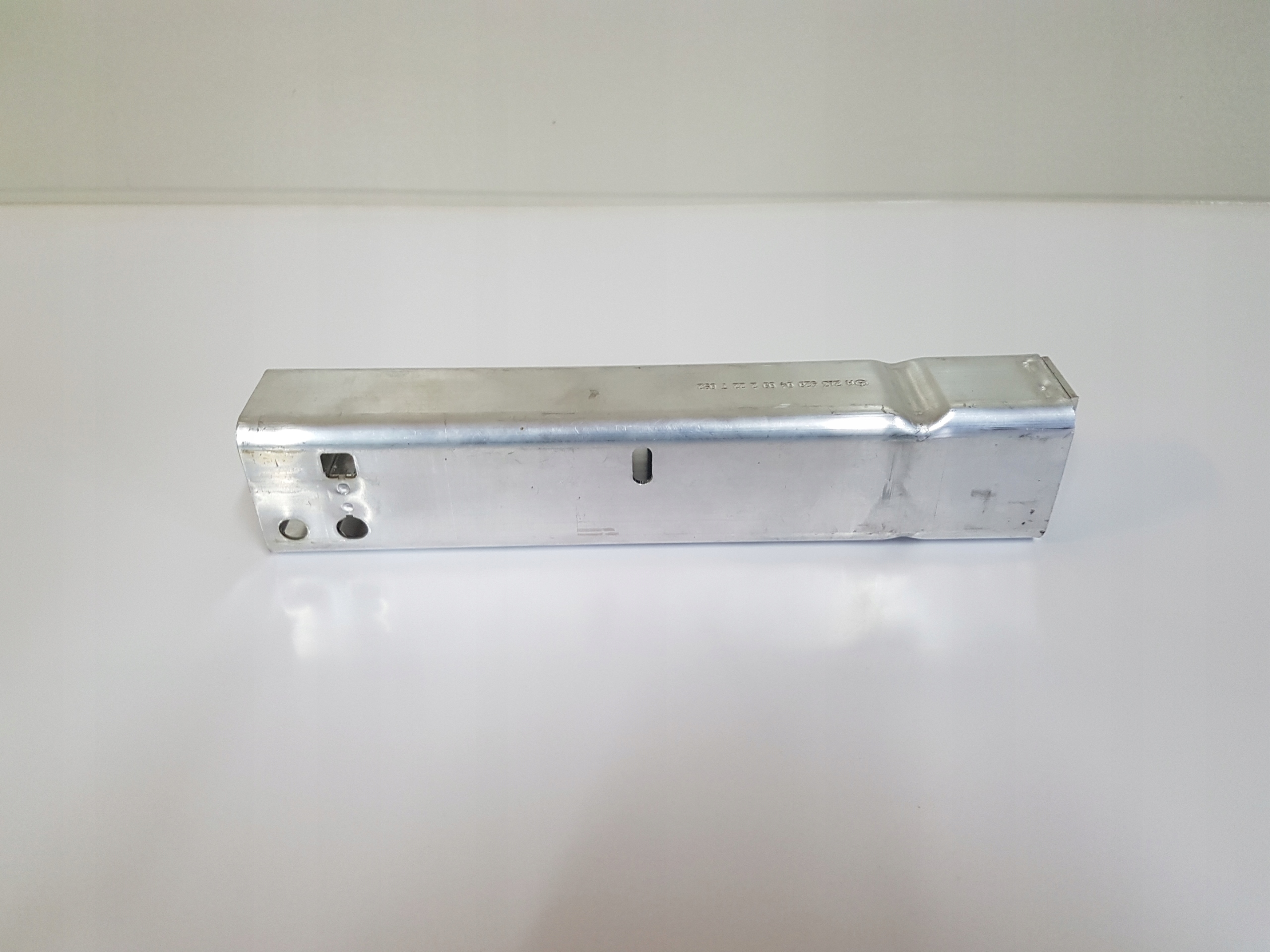 MERCEDESA STREFA ZGNIOTU A2136200400 W213 E KLASA EAN (GTIN) 5905232233002