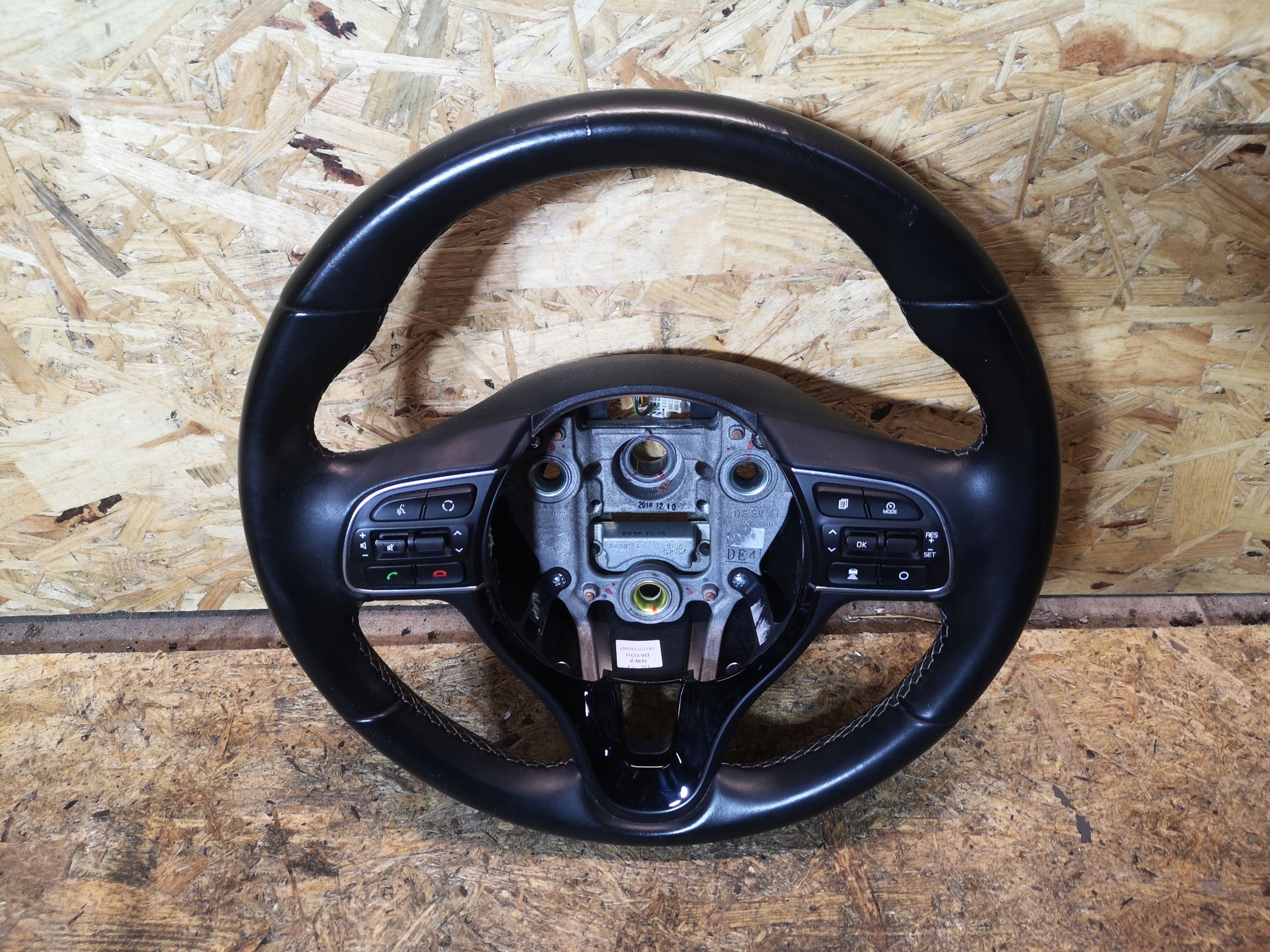 KIA NIRO KIEROWNICA SKÓRA