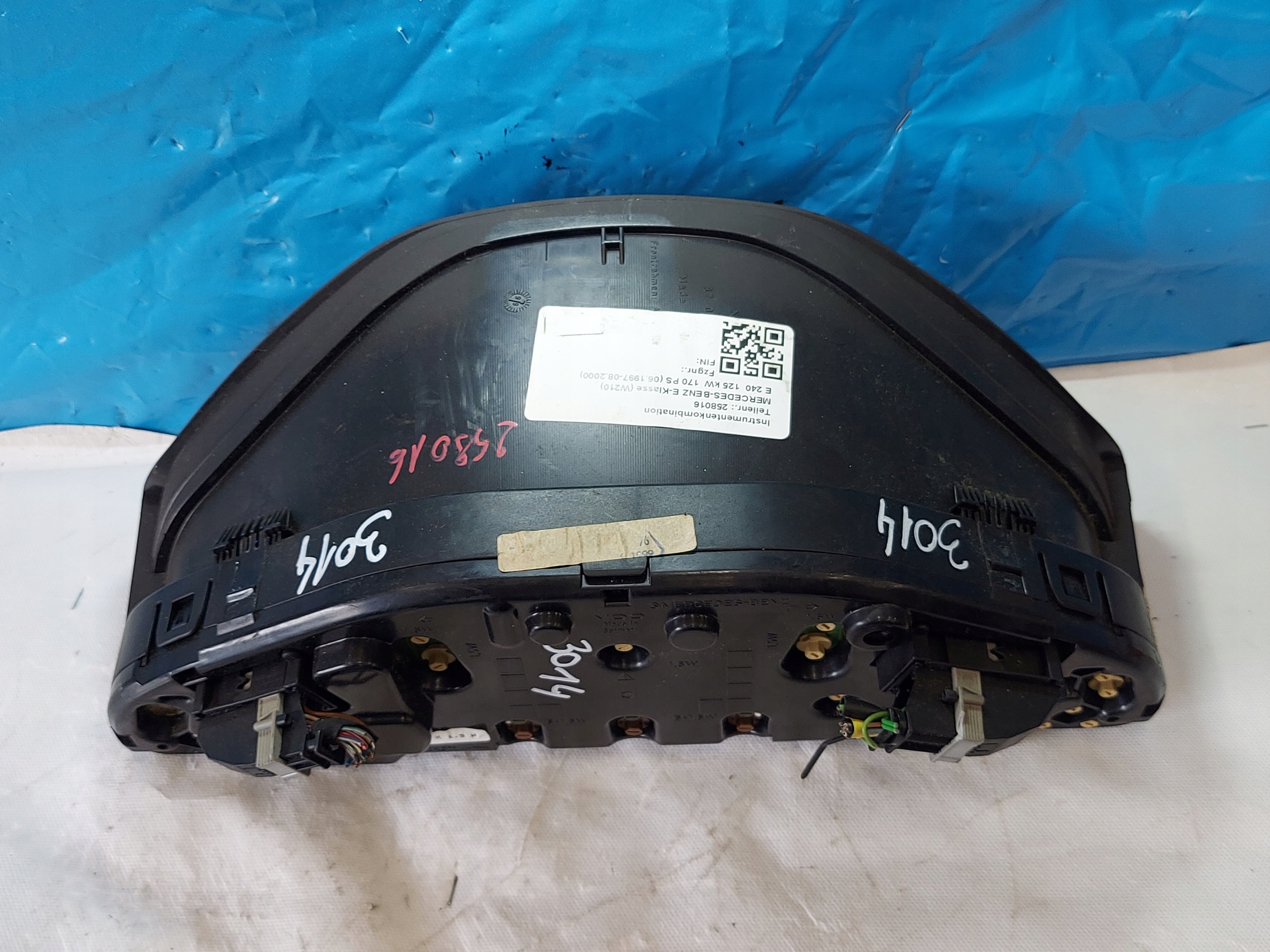dials clock MERCEDES E KLSA W210 2.4 V6 MB2105406548