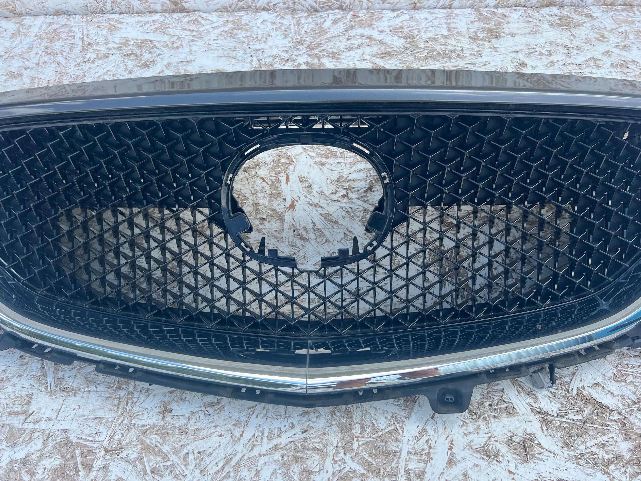 GRILL ATRAPA MAZDA CX5 CX-5 II 2017- cały Producent części Mazda OE