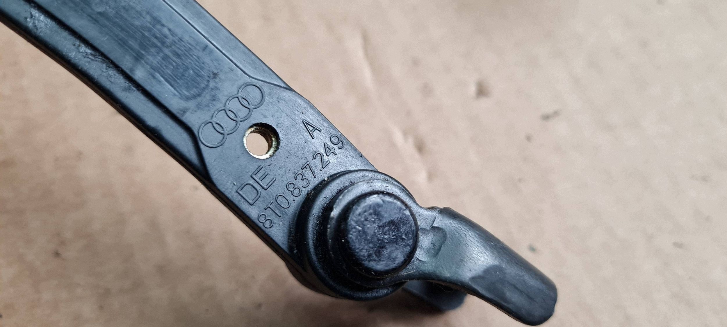 A5 8T S5 LIFT limiter door left right front 8T0837249