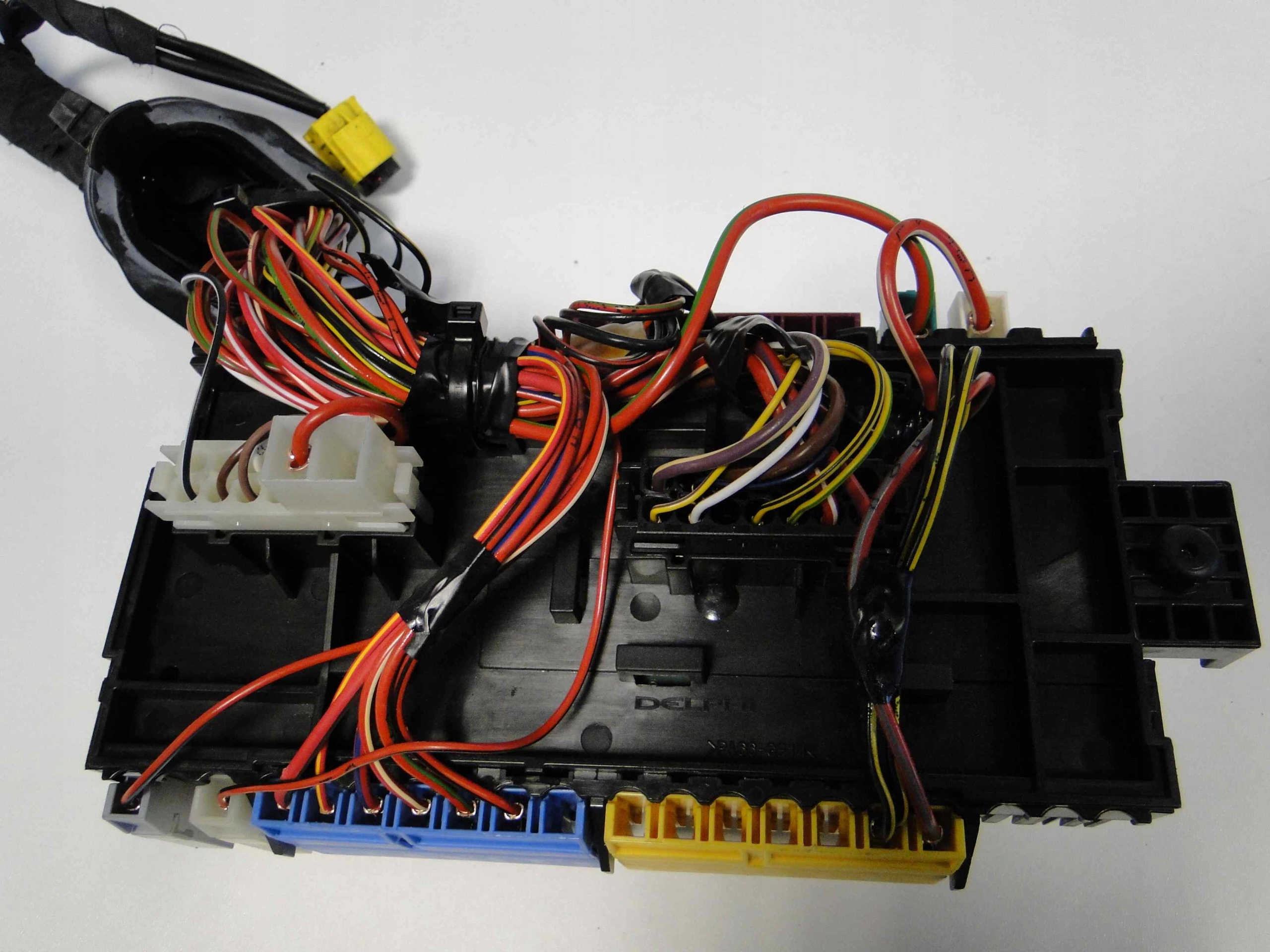 MERCEDES B KLASA W242 242 SKRZYNKA BEZPIECZNIKÓW Typ samochodu 4x4/SUV Samochody osobowe Samochody dostawcze