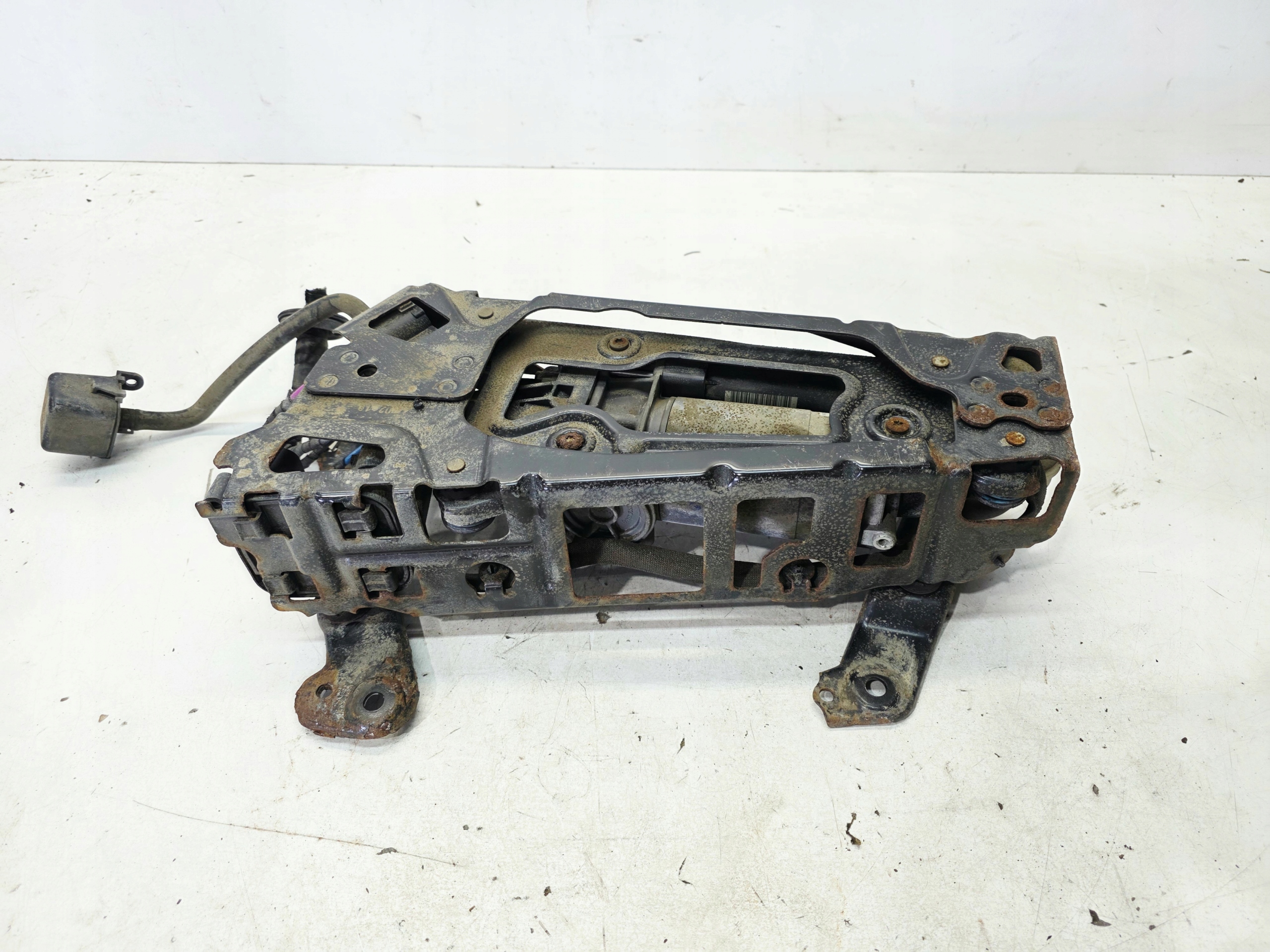 compressor compressor; springing PNEUMATYKI AUDI A6 C8 A7 4K0616005B