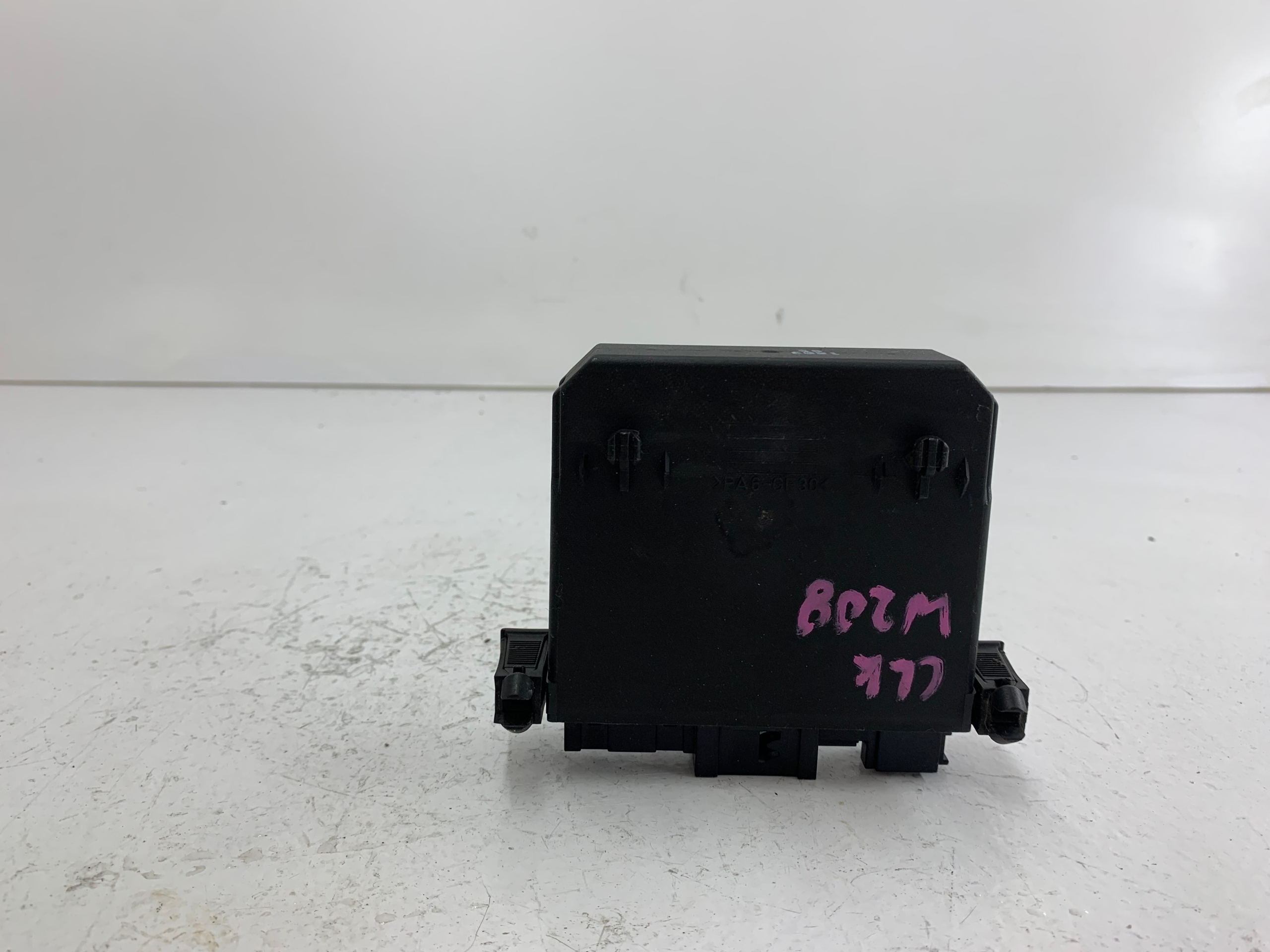 MERCEDES CLK W208 module door right front 2088201226