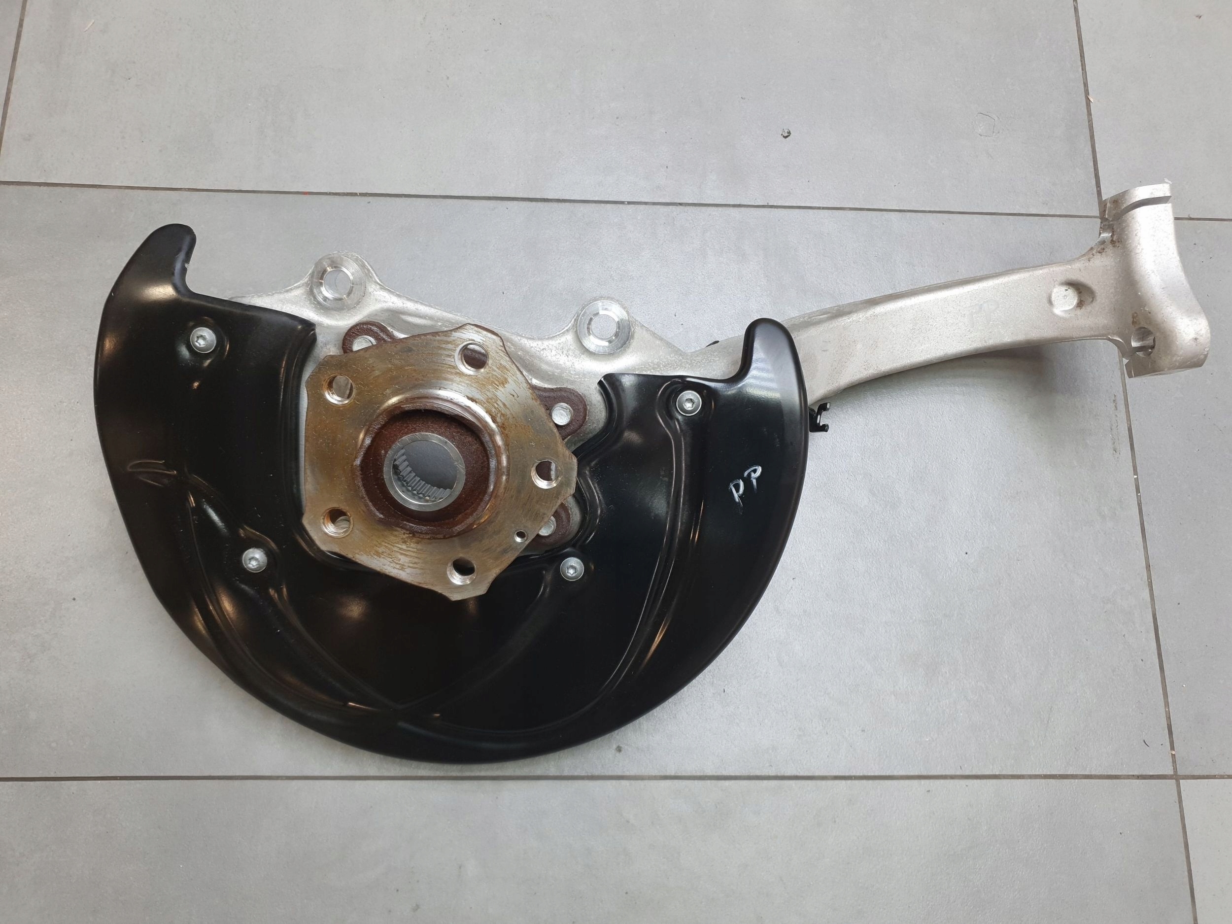 Audi Q8 swing right front front 4M0407242K 4M0407560