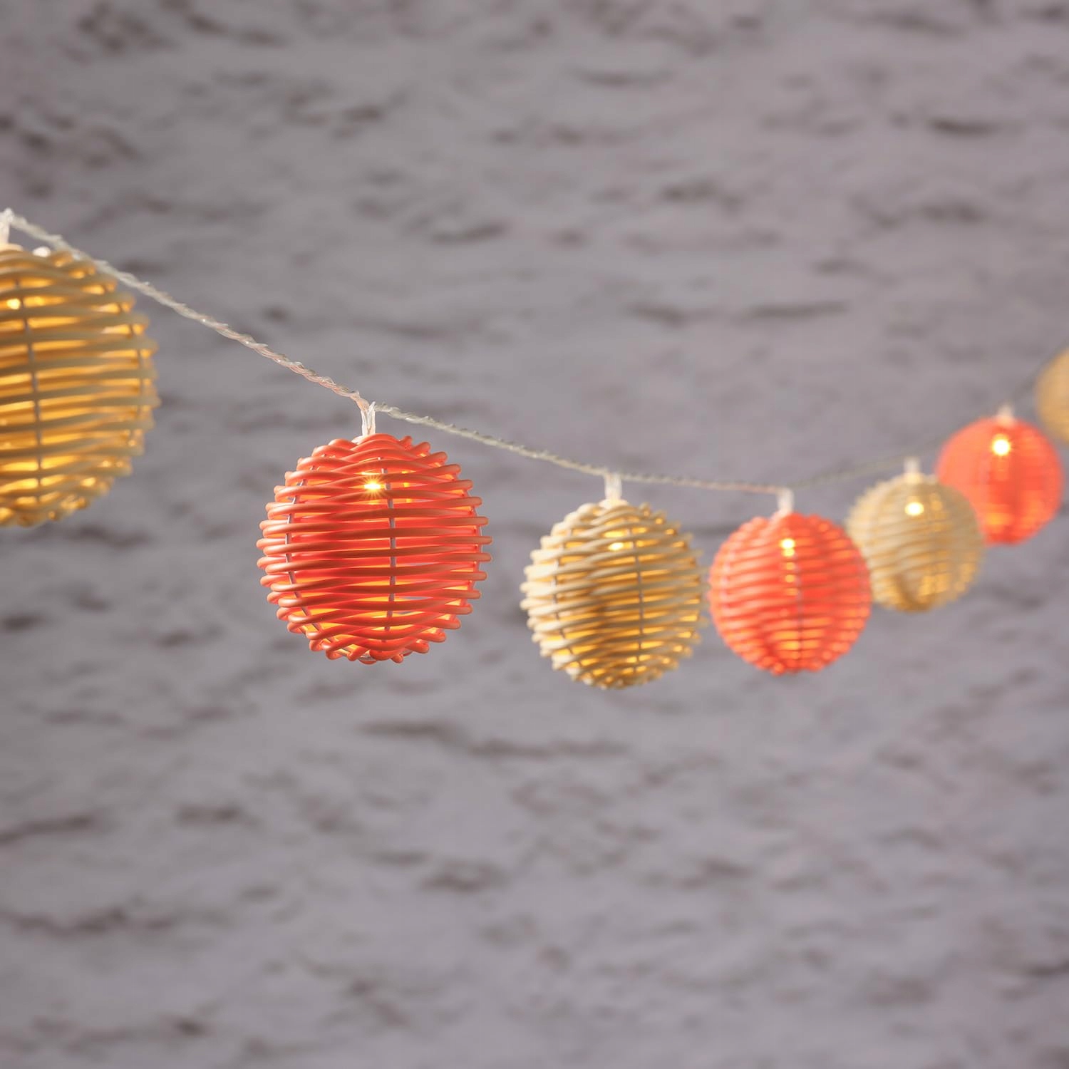 LIGHTS4FUN 10 LED Solarne Lampki Rattanowe Pomarańczowe Beżowe Ogród Balkon — miniatura 2